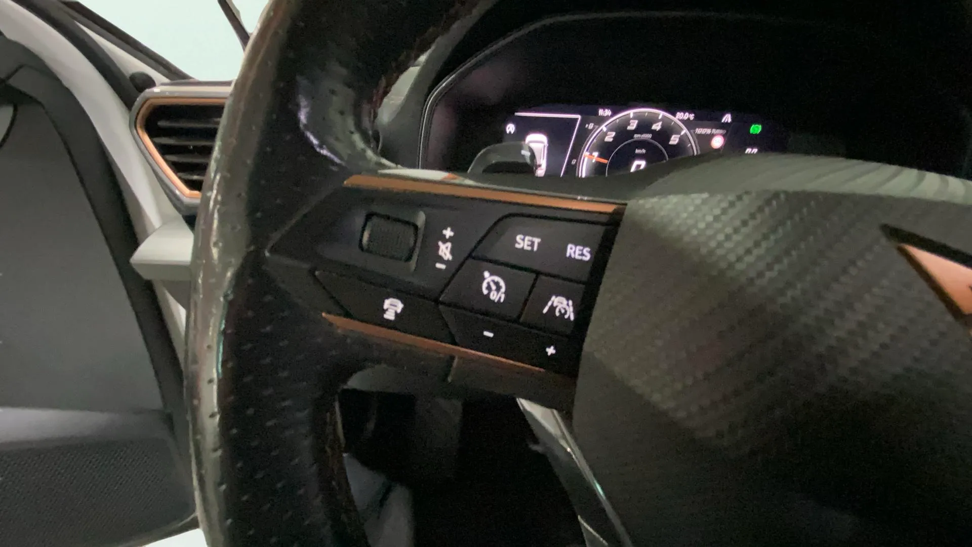Cupra Formentor 1.5 TSI DSG - foto 12