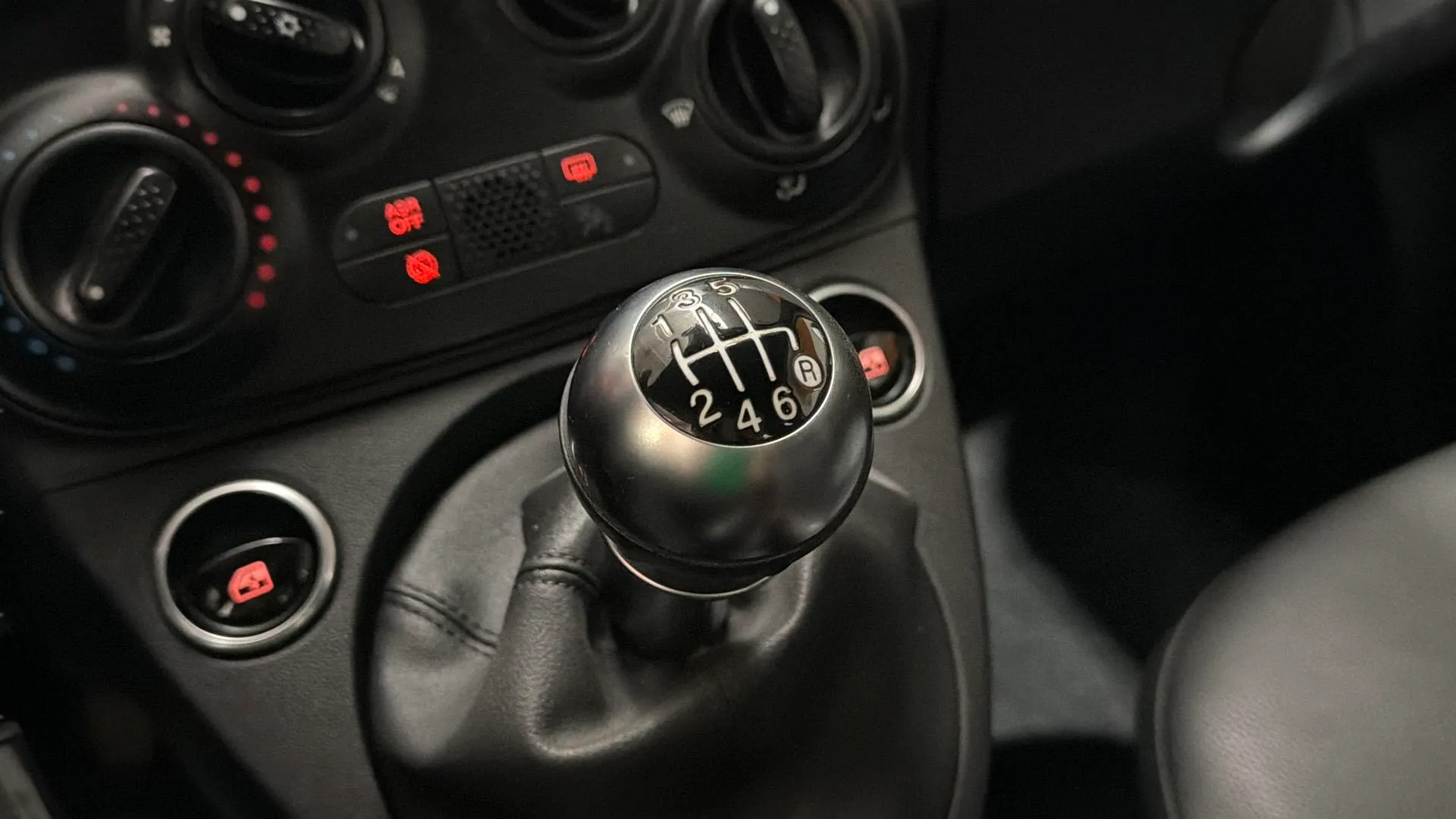 Fiat 500 Sport 1.0 Hybrid - foto 18