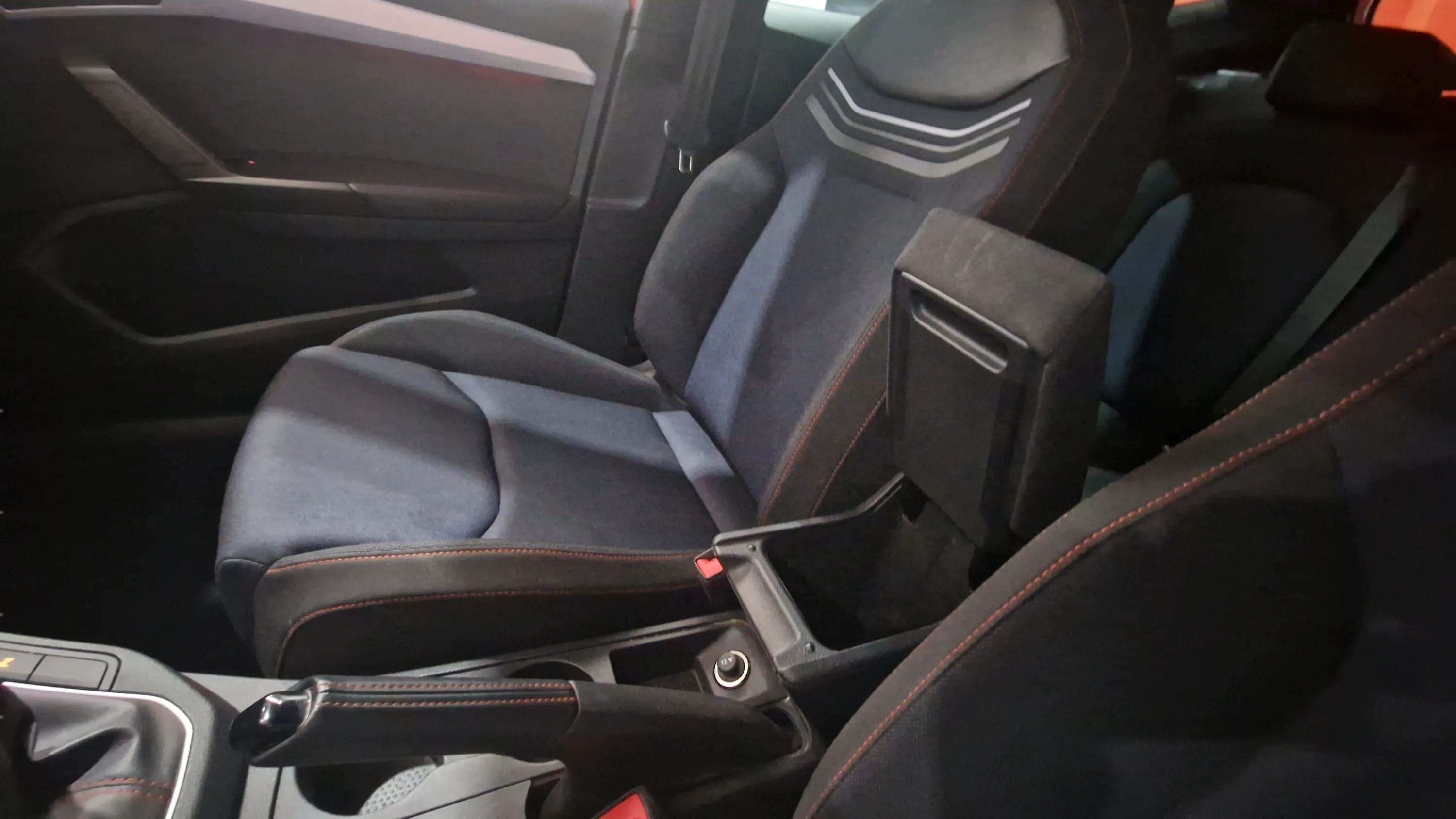 SEAT Ibiza 1.0 TSI FR XL - foto 29
