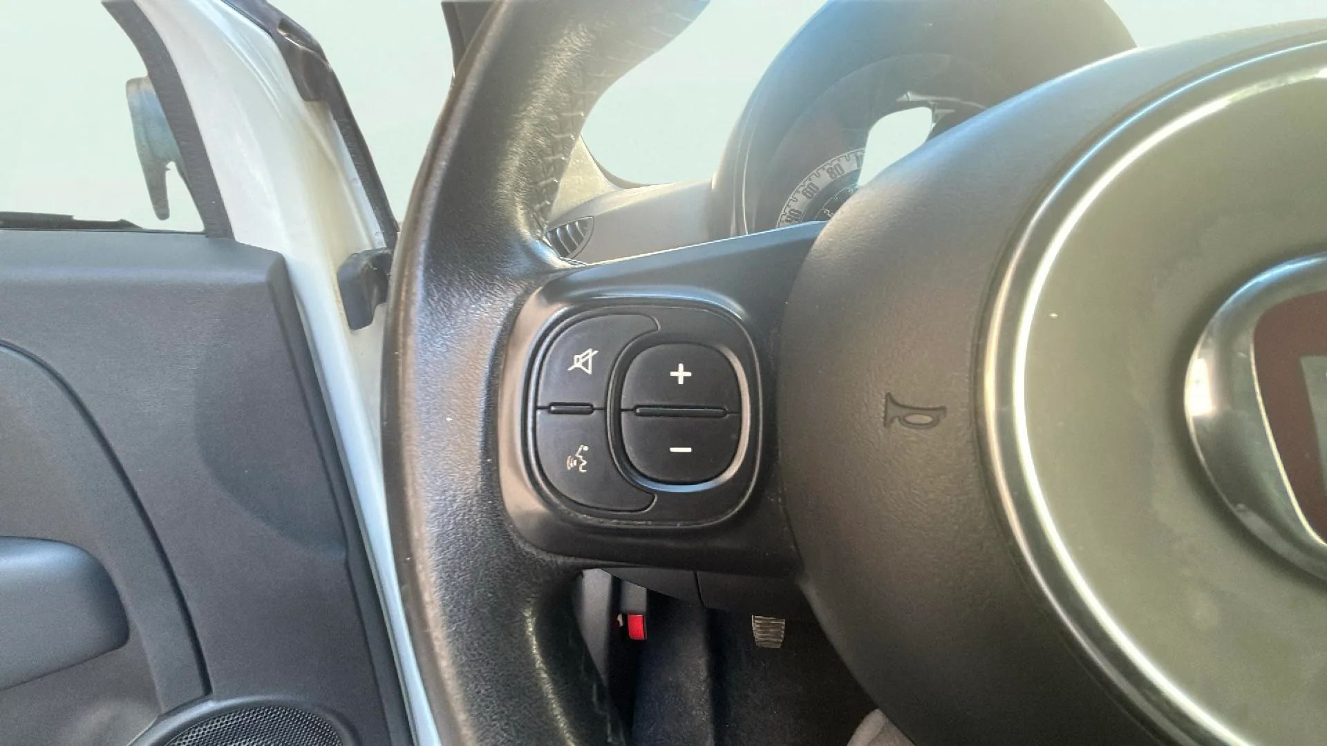 Fiat 500 Connect 1.0 Hybrid - foto 11