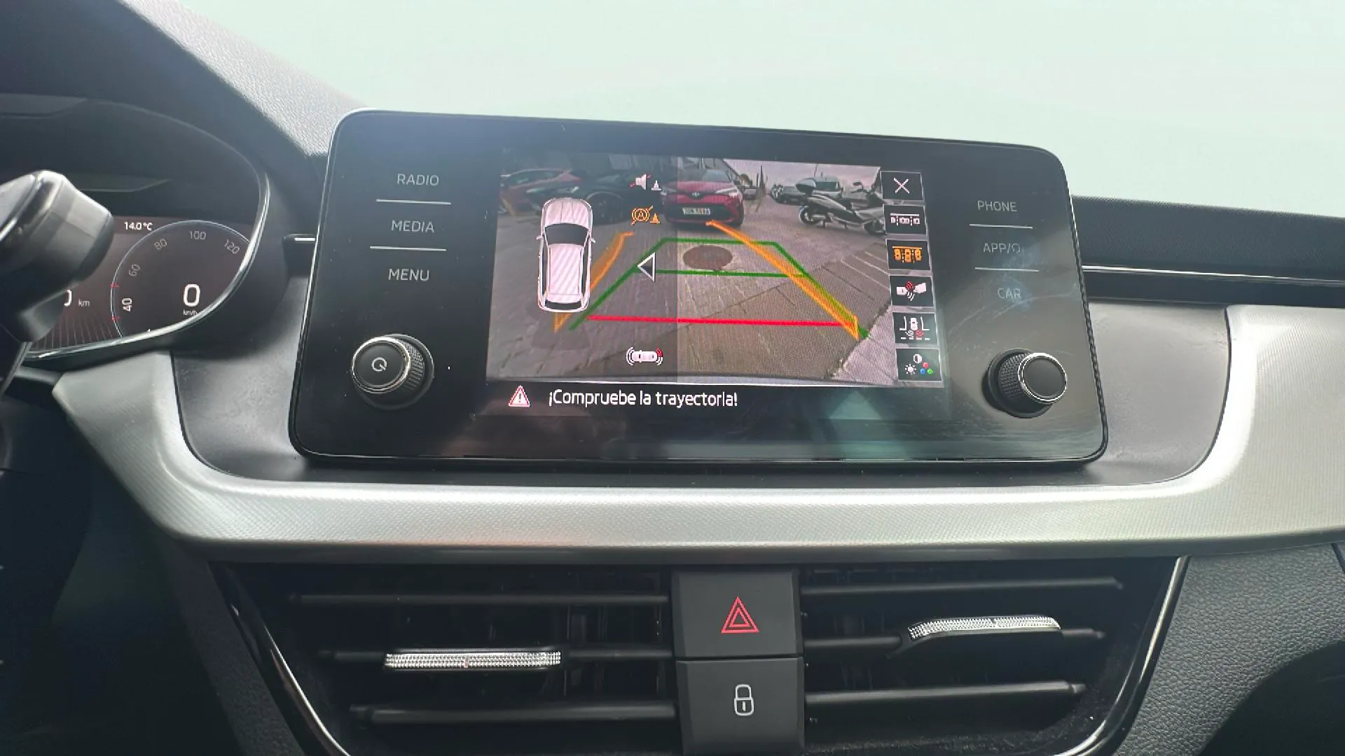 Škoda Kamiq 1.0 TSI DSG Ambition - foto 23