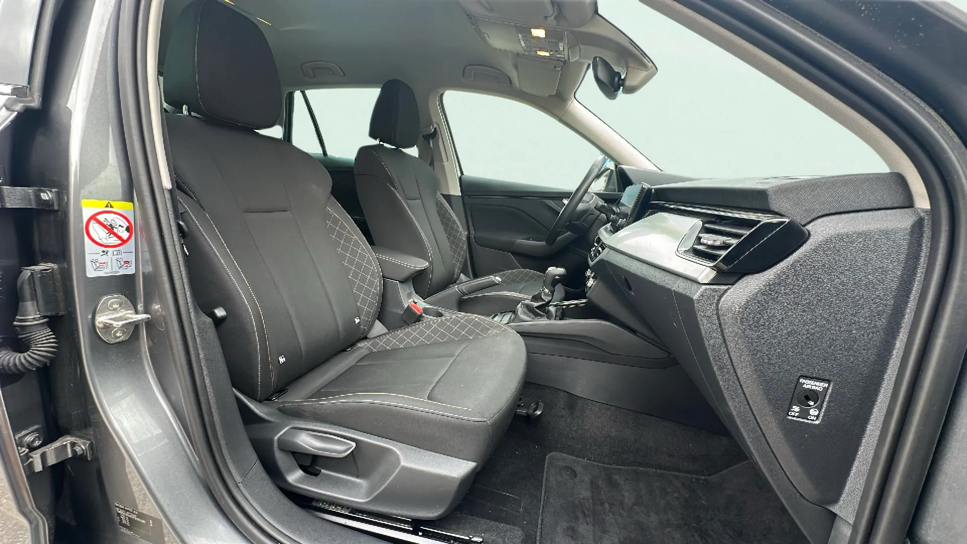 Škoda Kamiq 1.0 TSI DSG Ambition - foto 12