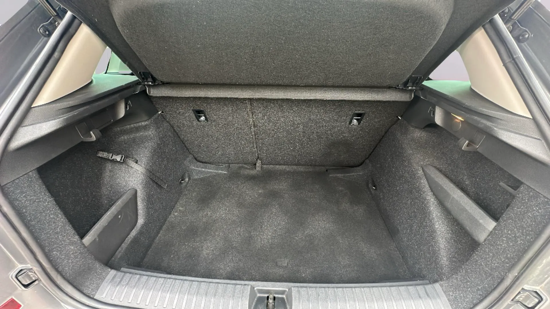 Škoda Kamiq 1.0 TSI DSG Ambition - foto 15