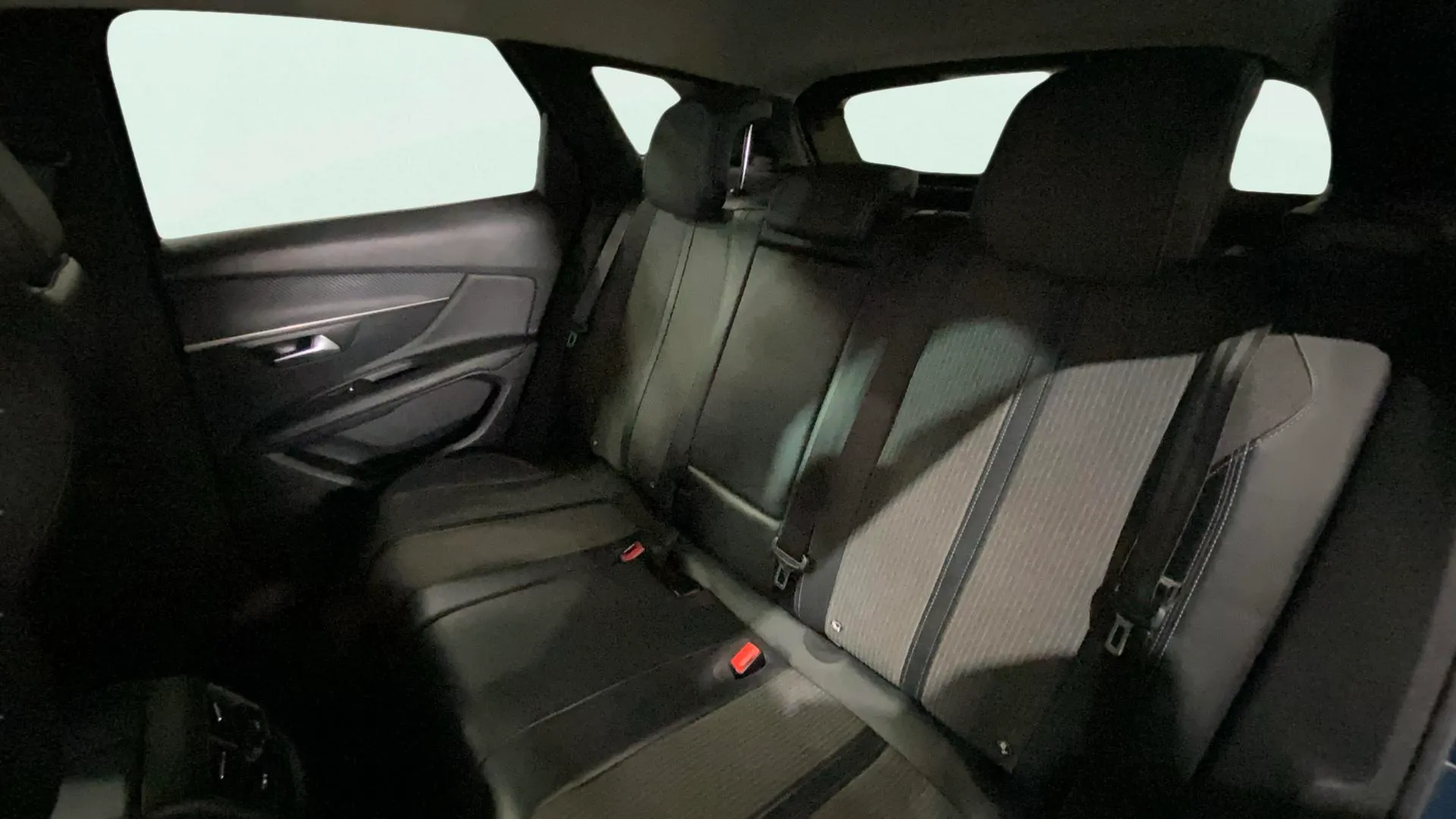 Peugeot 3008 1.2 PureTech Active - foto 25