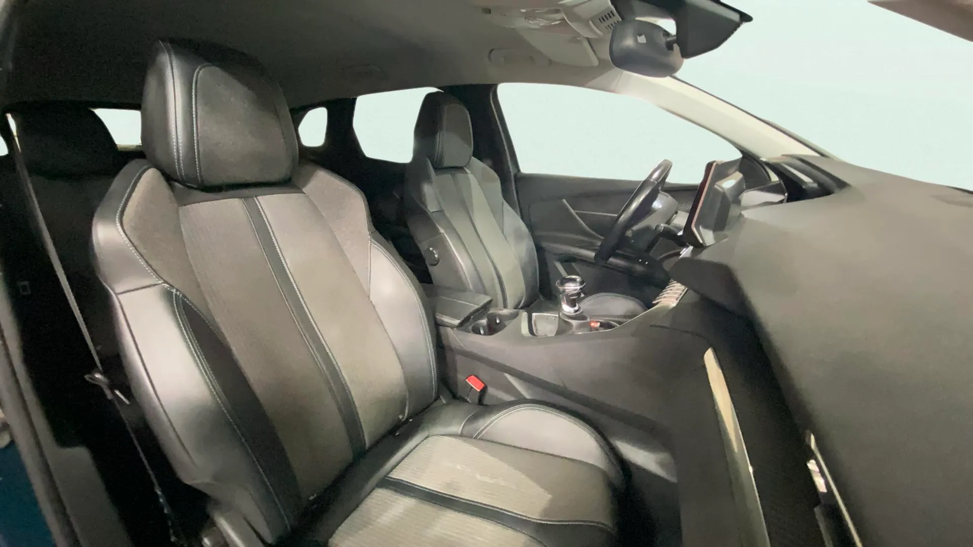 Peugeot 3008 1.2 PureTech Active - foto 24