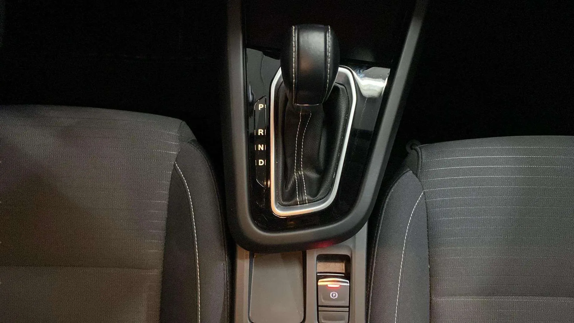 Renault Arkana Evolution TCe EDC mild hybr - foto 17