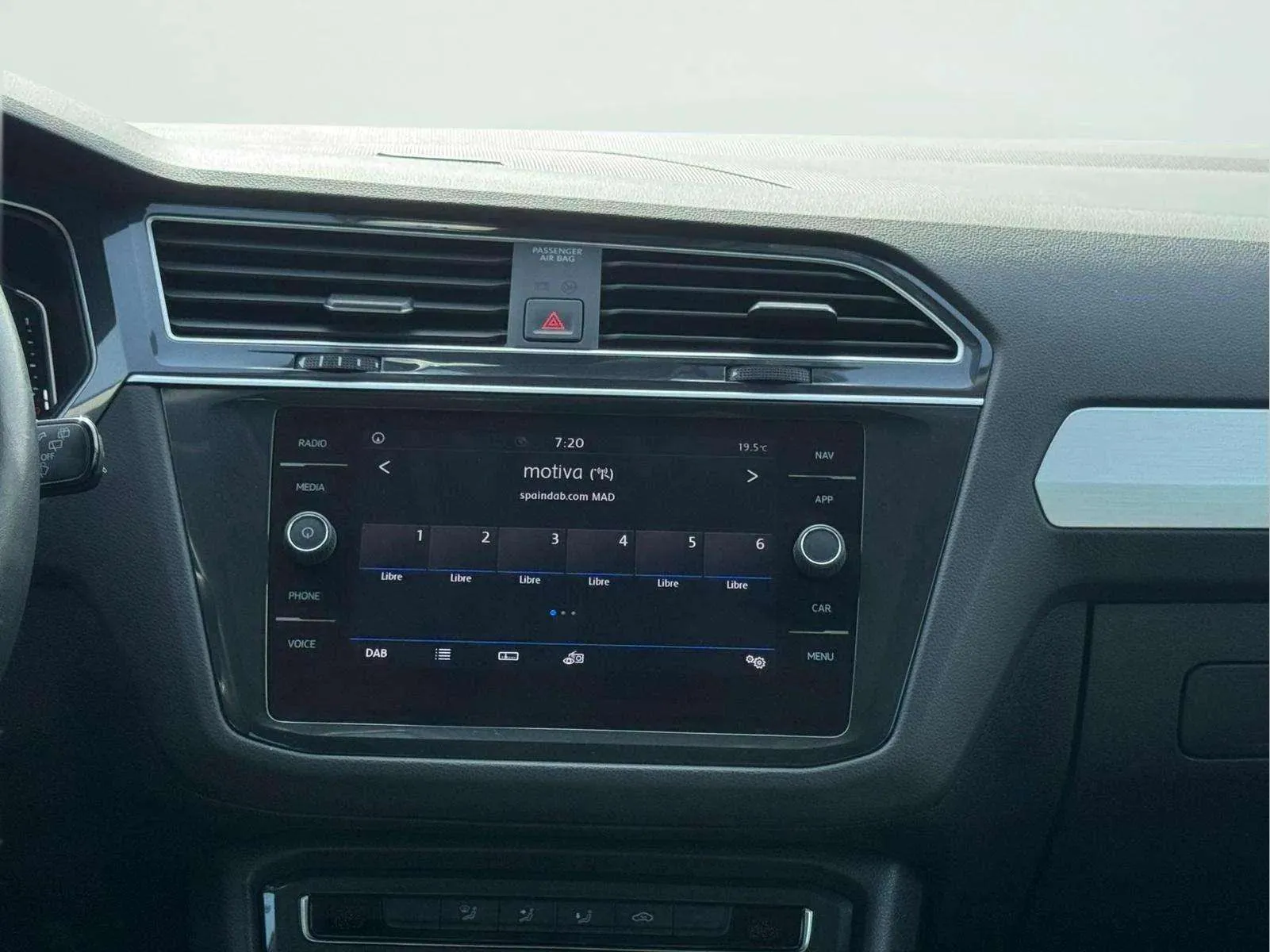 Volkswagen Tiguan Advance 2.0 TDI DSG - foto 16
