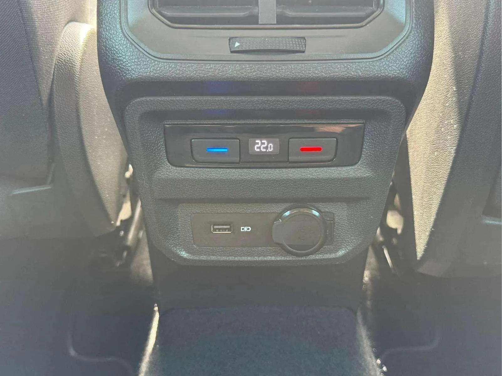 Volkswagen Tiguan Advance 2.0 TDI DSG - foto 9