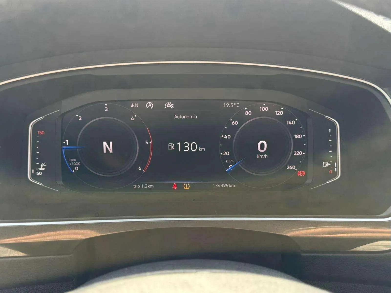 Volkswagen Tiguan Advance 2.0 TDI DSG - foto 18
