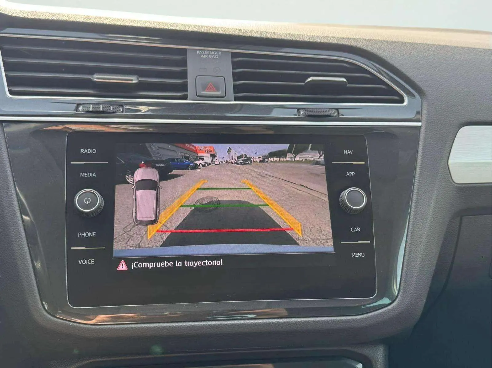 Volkswagen Tiguan Advance 2.0 TDI DSG - foto 15