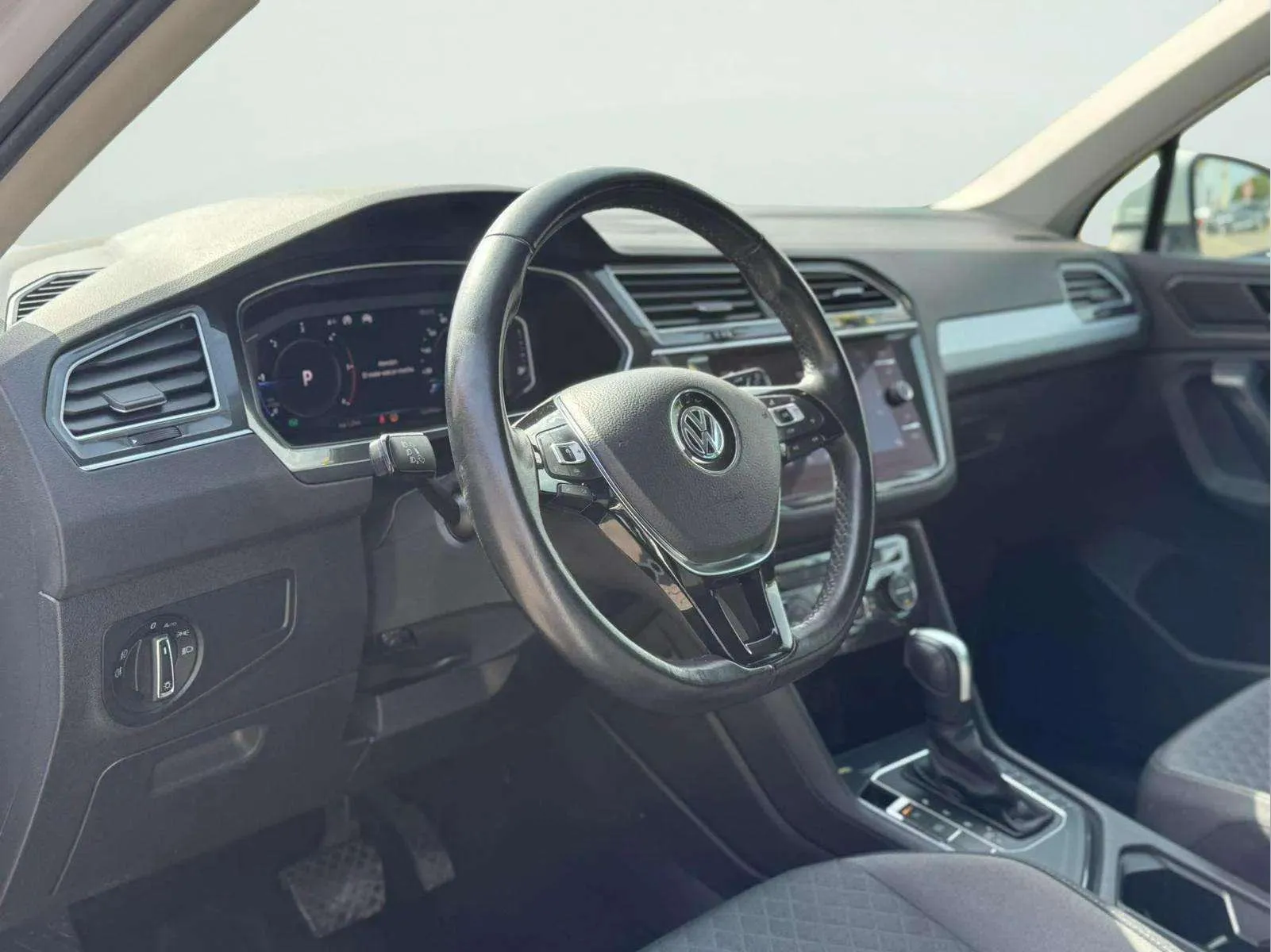 Volkswagen Tiguan Advance 2.0 TDI DSG - foto 6