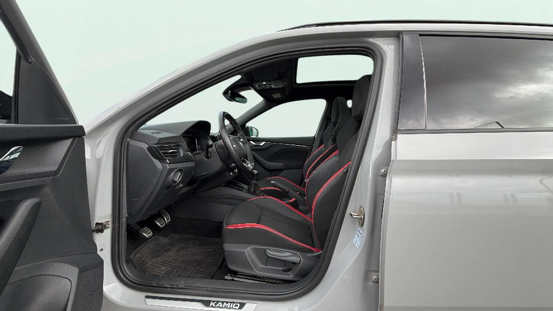 Škoda Kamiq 1.0 TSI Active - foto 9