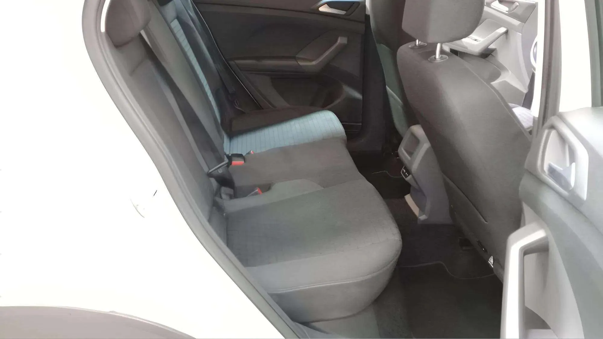 Volkswagen T-Cross Advance 1.0 TSI DSG - foto 9
