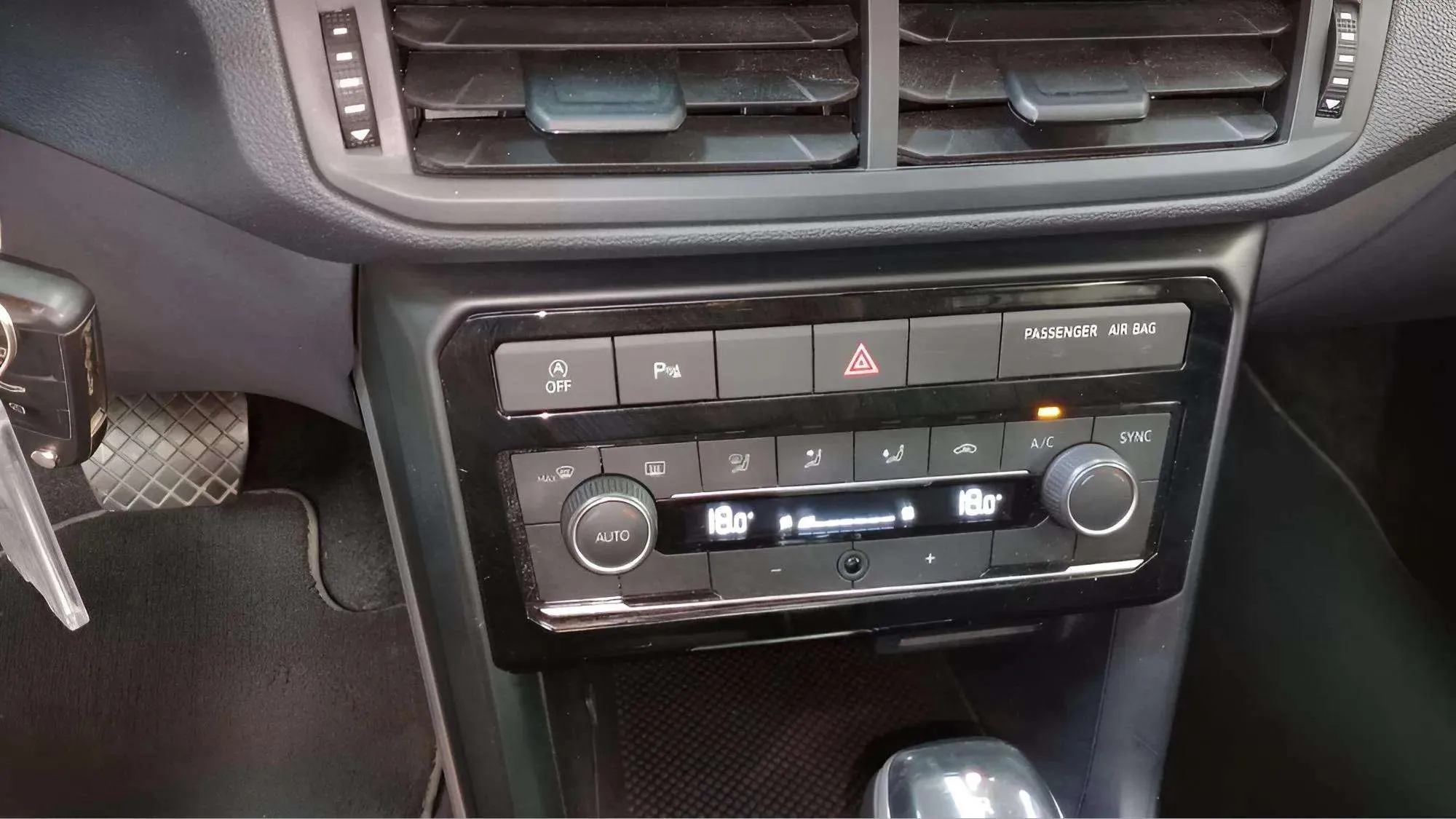 Volkswagen T-Cross Advance 1.0 TSI DSG - foto 16
