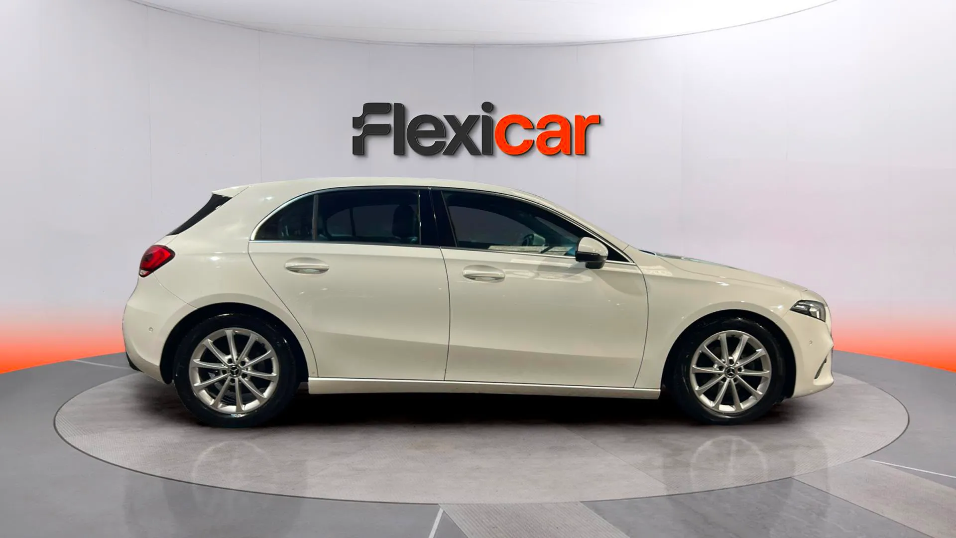 Mercedes-Benz Clase A A 180 d - foto 8