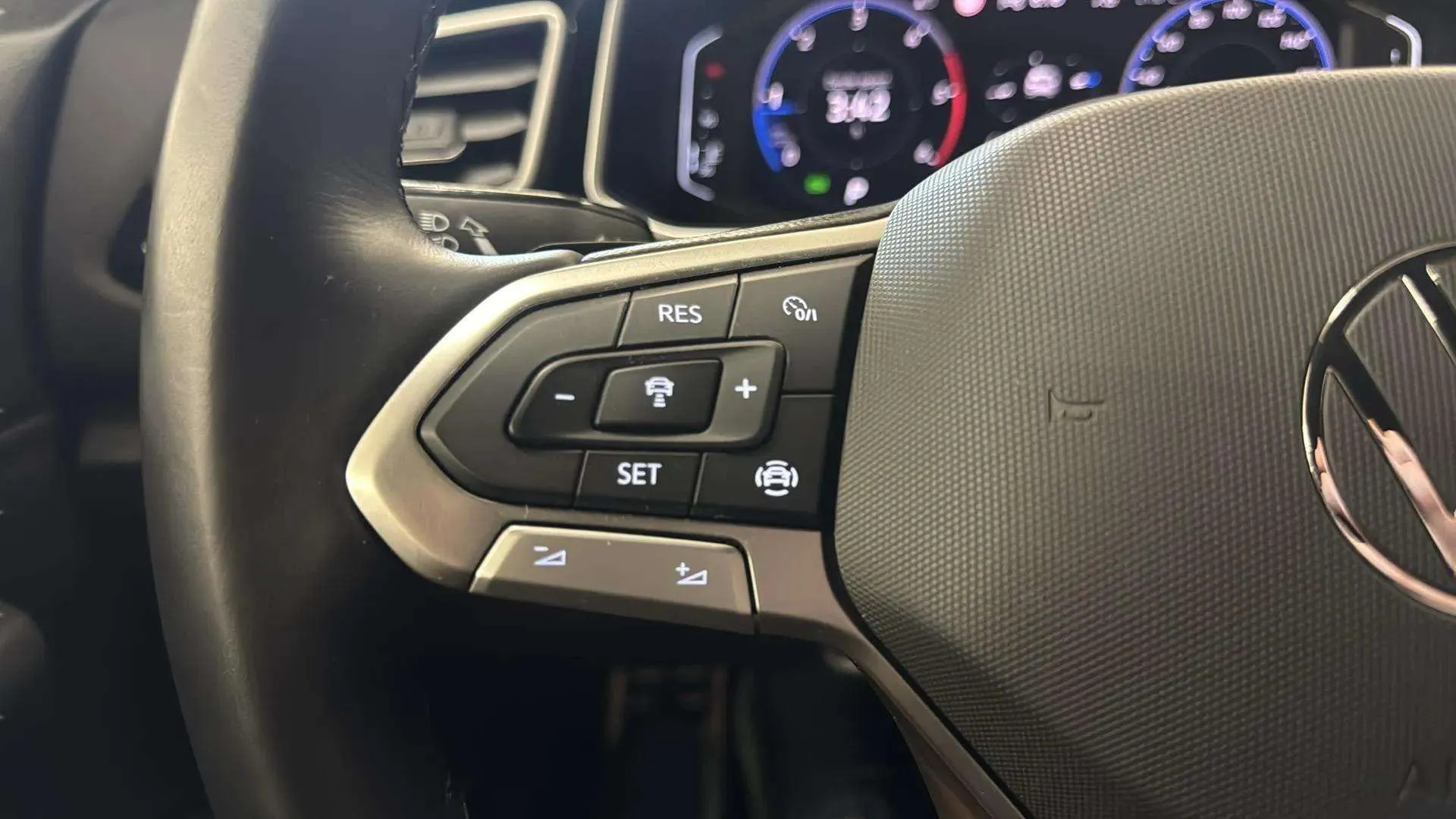 Volkswagen T-Roc R-Line 2.0 TDI DSG - foto 17