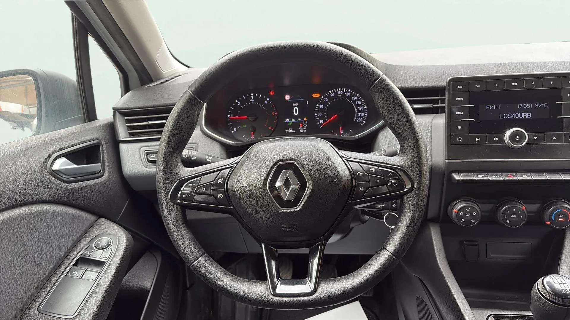 Renault Clio Business Blue dCi - foto 9