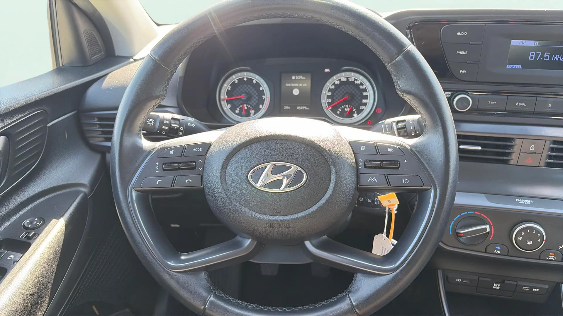 Hyundai Bayon 1.2 MPI Essence - foto 8