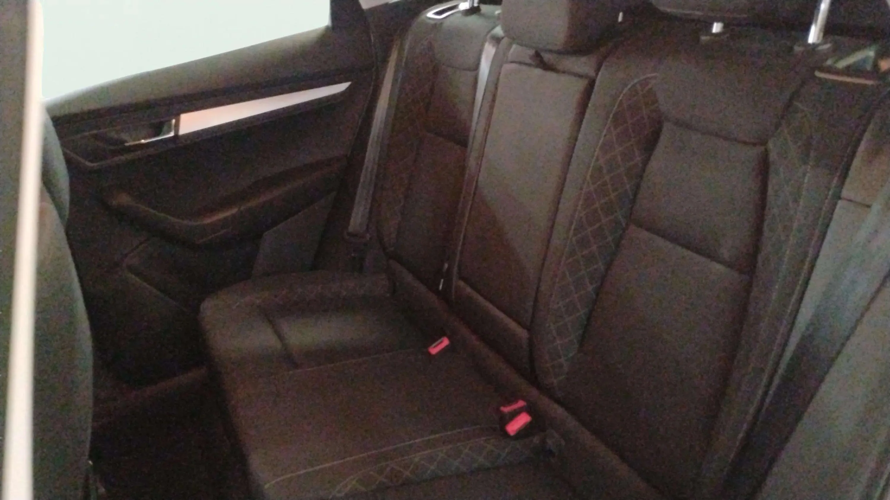 Škoda Karoq 2.0 TDI DSG 4x4 Ambition - foto 20