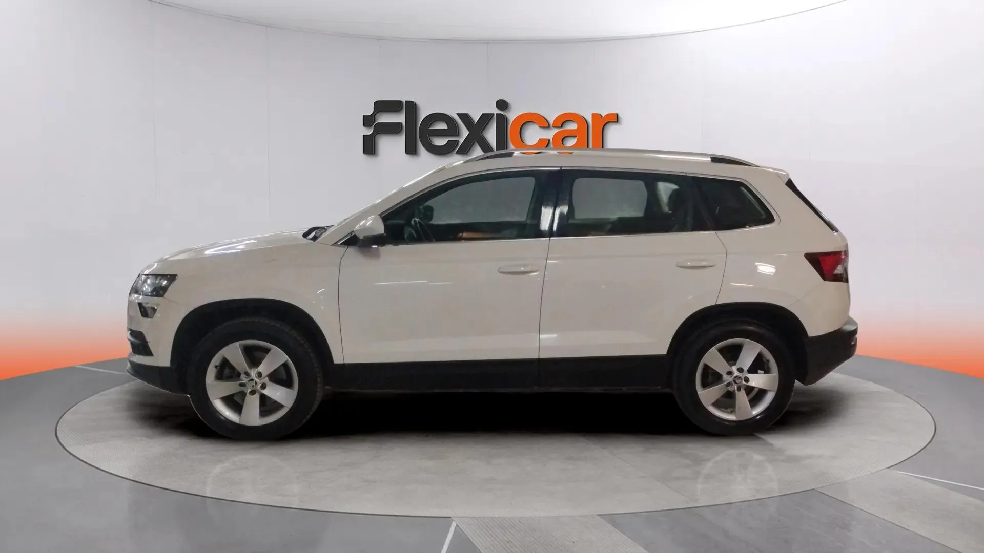 Škoda Karoq 2.0 TDI DSG 4x4 Ambition - foto 4