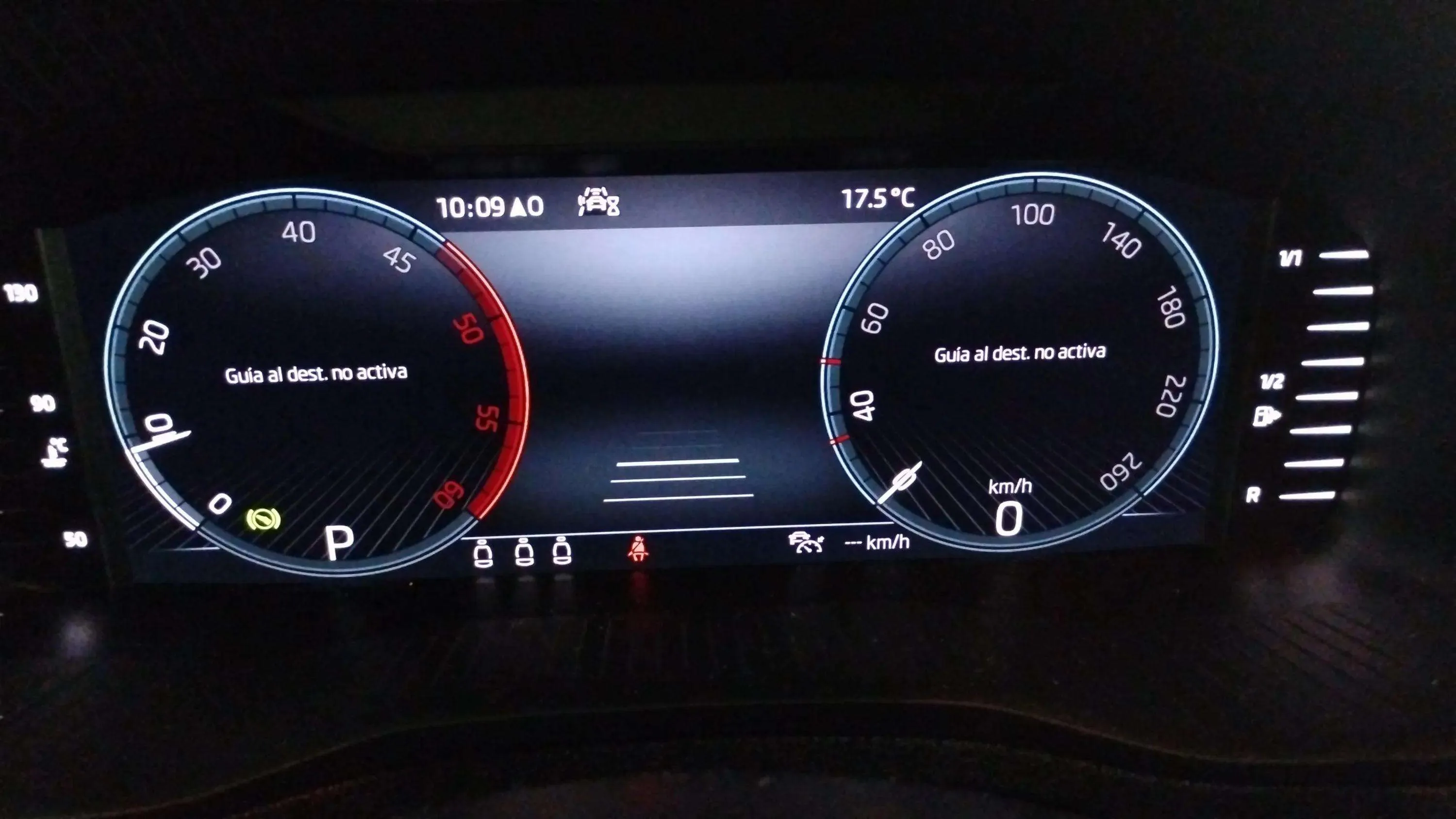 Škoda Karoq 2.0 TDI DSG 4x4 Ambition - foto 15