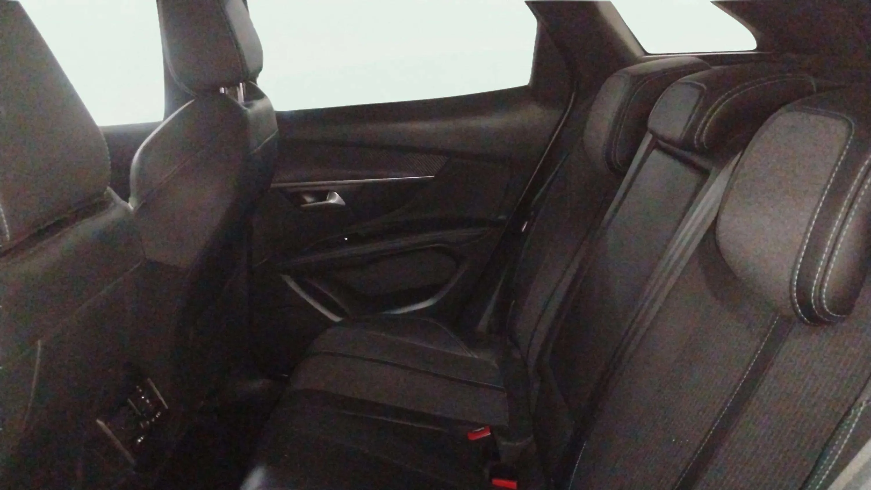Peugeot 3008 1.5 BlueHDi Allure EAT8 - foto 13