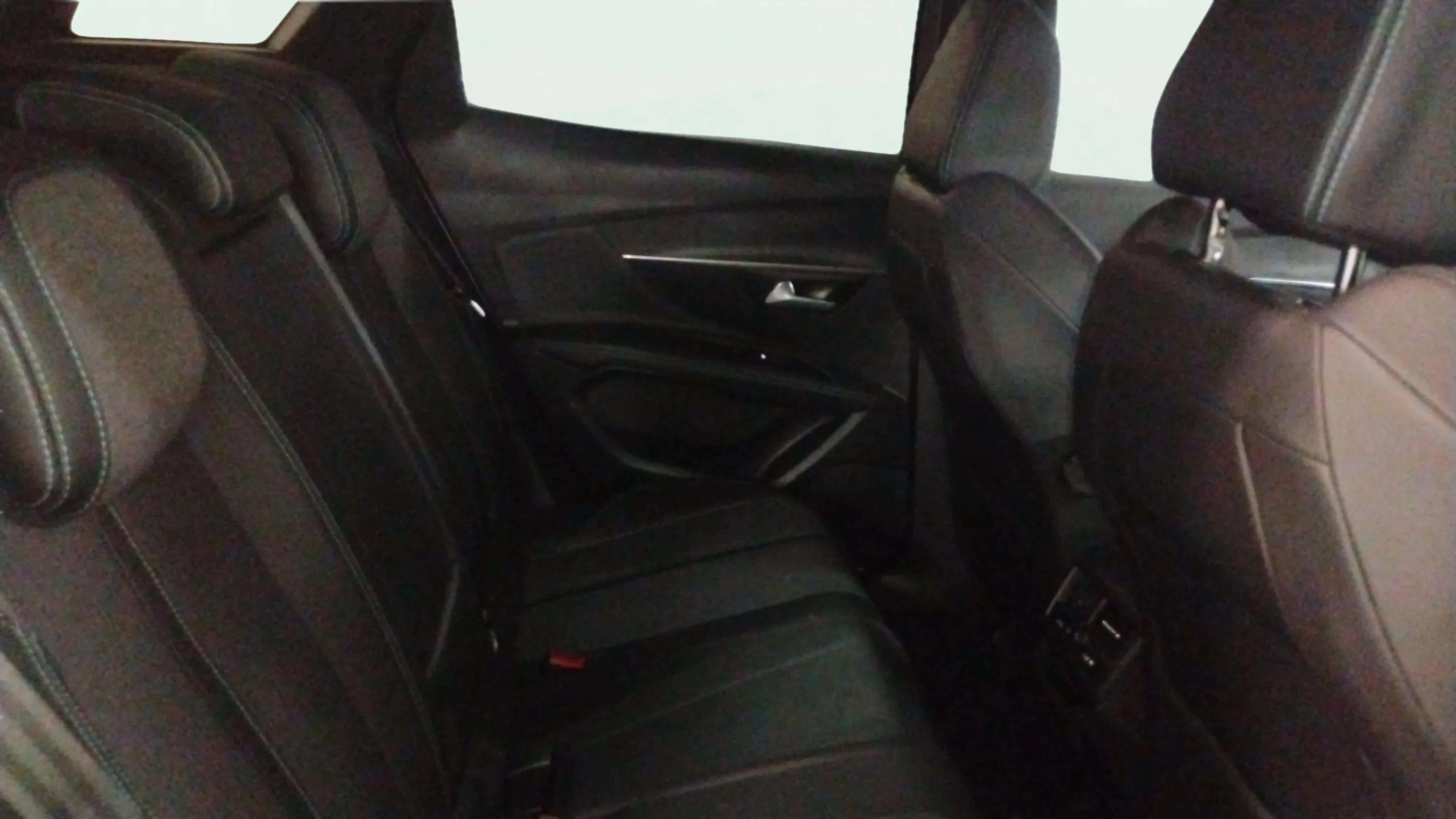 Peugeot 3008 1.5 BlueHDi Allure EAT8 - foto 16