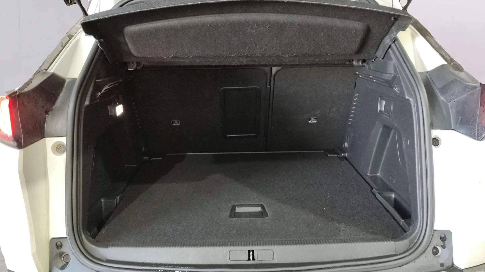 Peugeot 3008 1.2 PureTech Allure EAT8 - foto 23