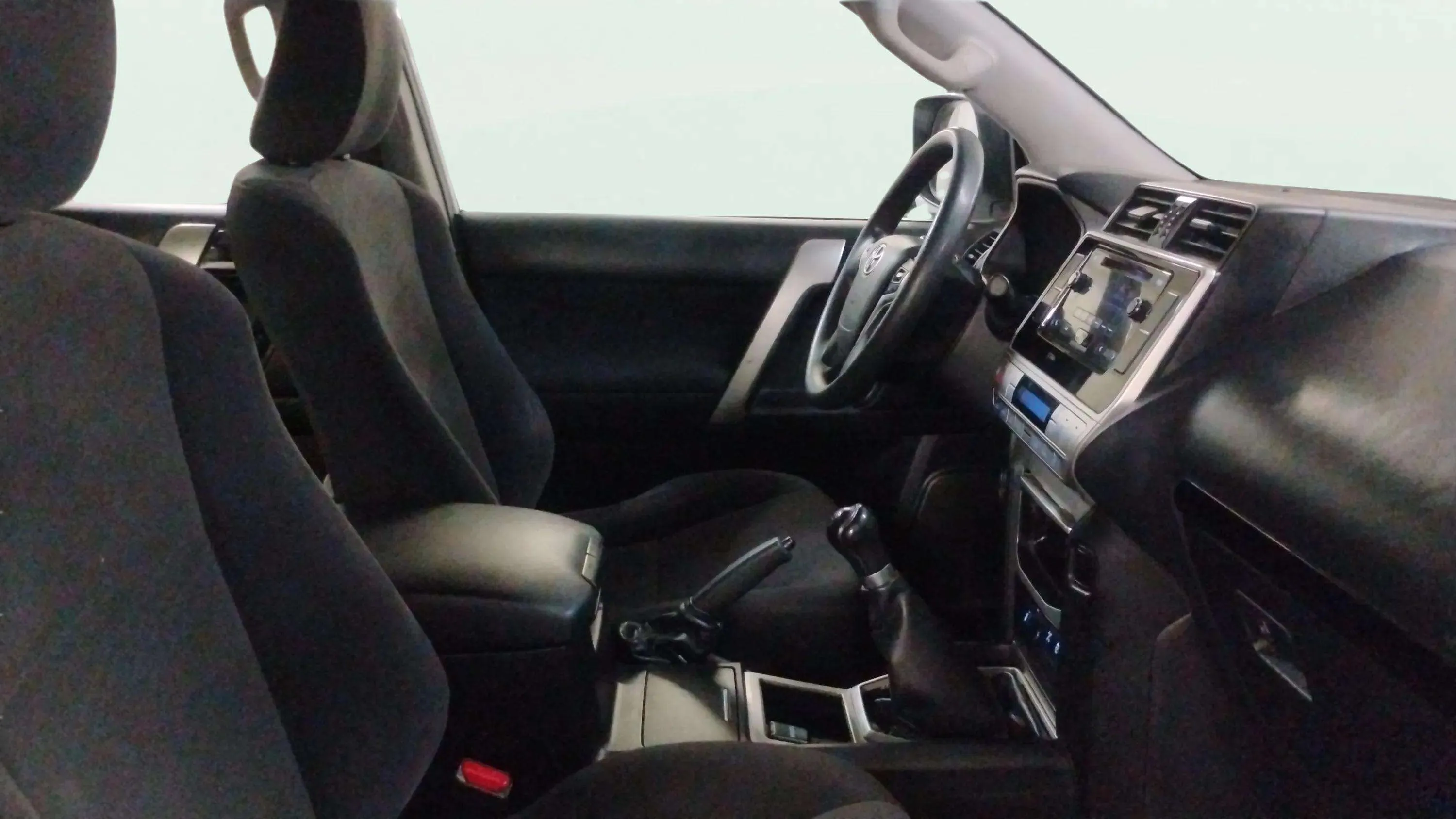 Toyota Land Cruiser 2.8 D-4D GX - foto 9