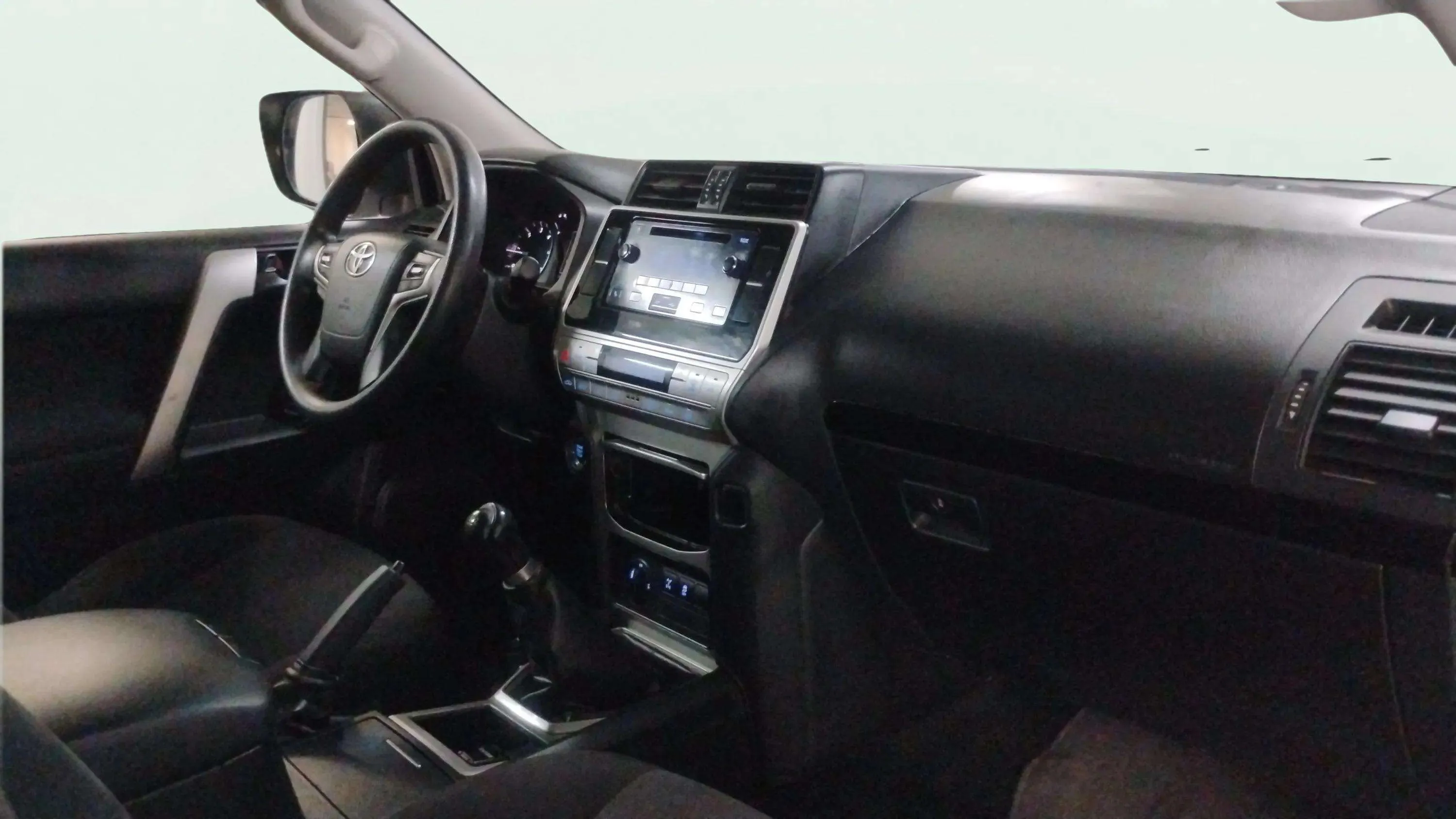 Toyota Land Cruiser 2.8 D-4D GX - foto 8