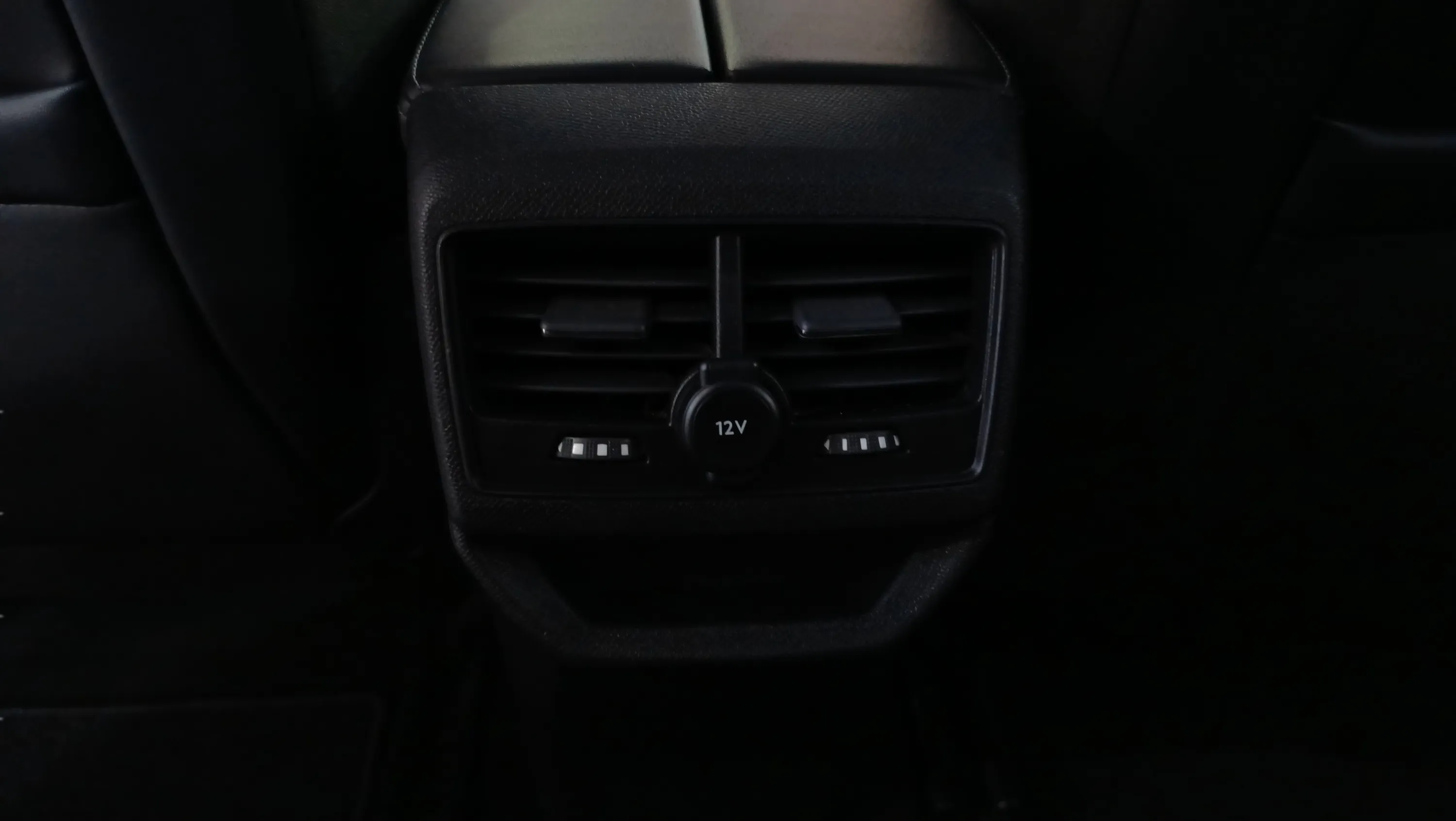 Peugeot 3008 1.2 PureTech Allure EAT8 - foto 33