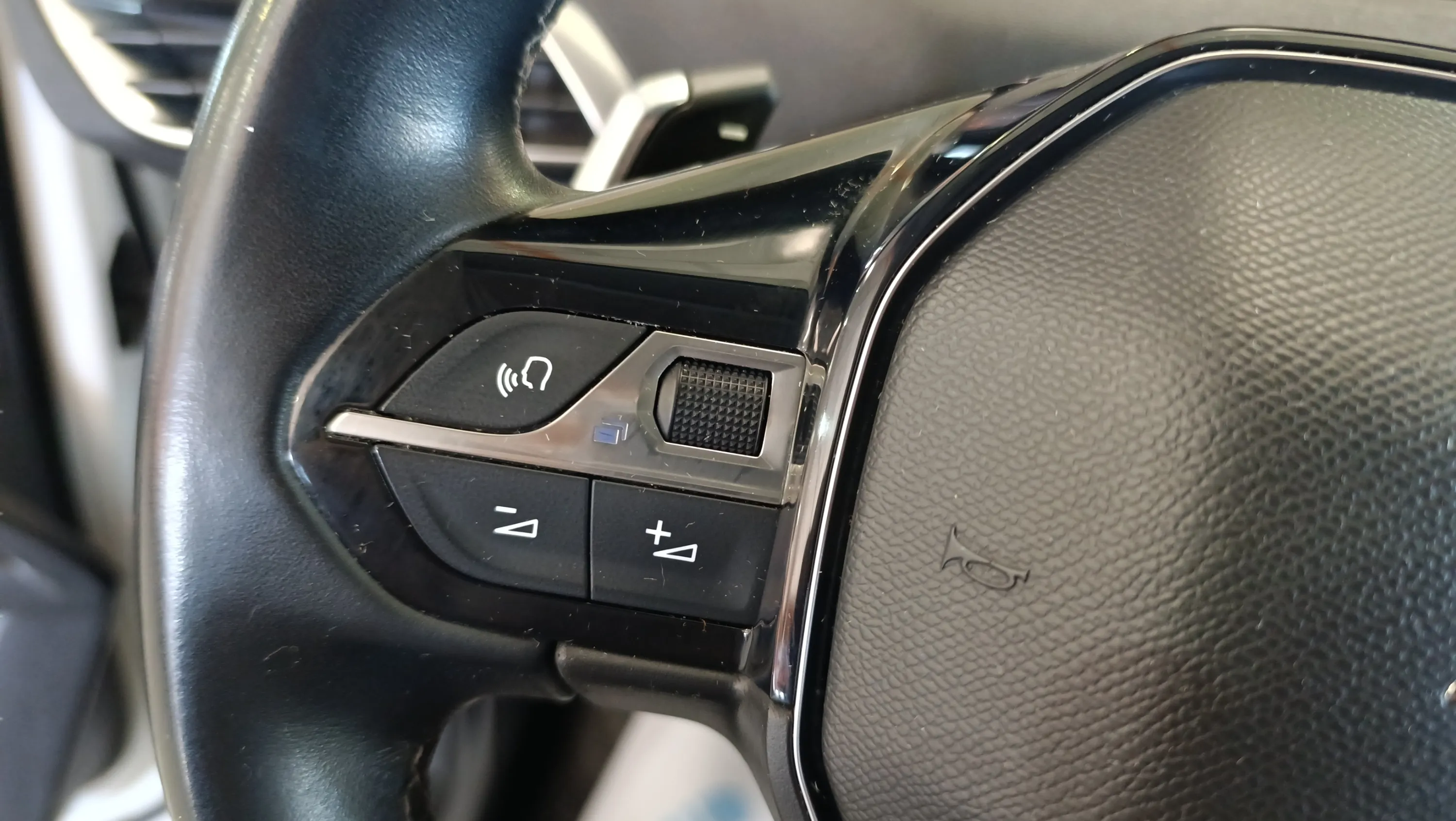 Peugeot 3008 1.2 PureTech Allure EAT8 - foto 11