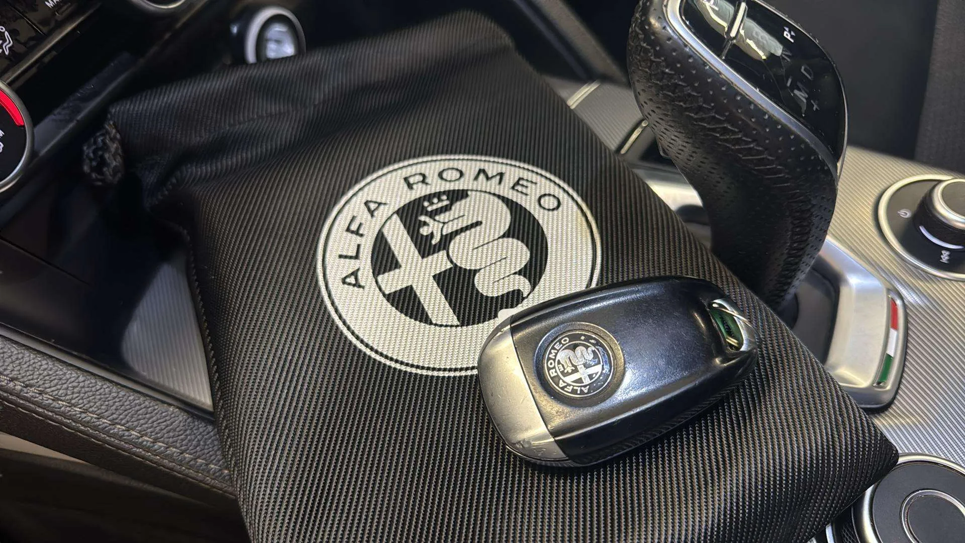 Alfa Romeo Stelvio 2.0 Gasolina Sprint+ Q4 - foto 25