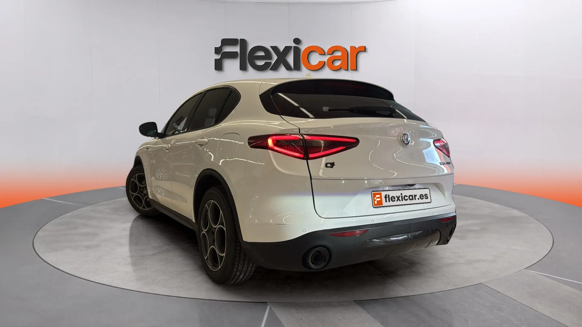 Alfa Romeo Stelvio 2.0 Gasolina Sprint+ Q4 - foto 5