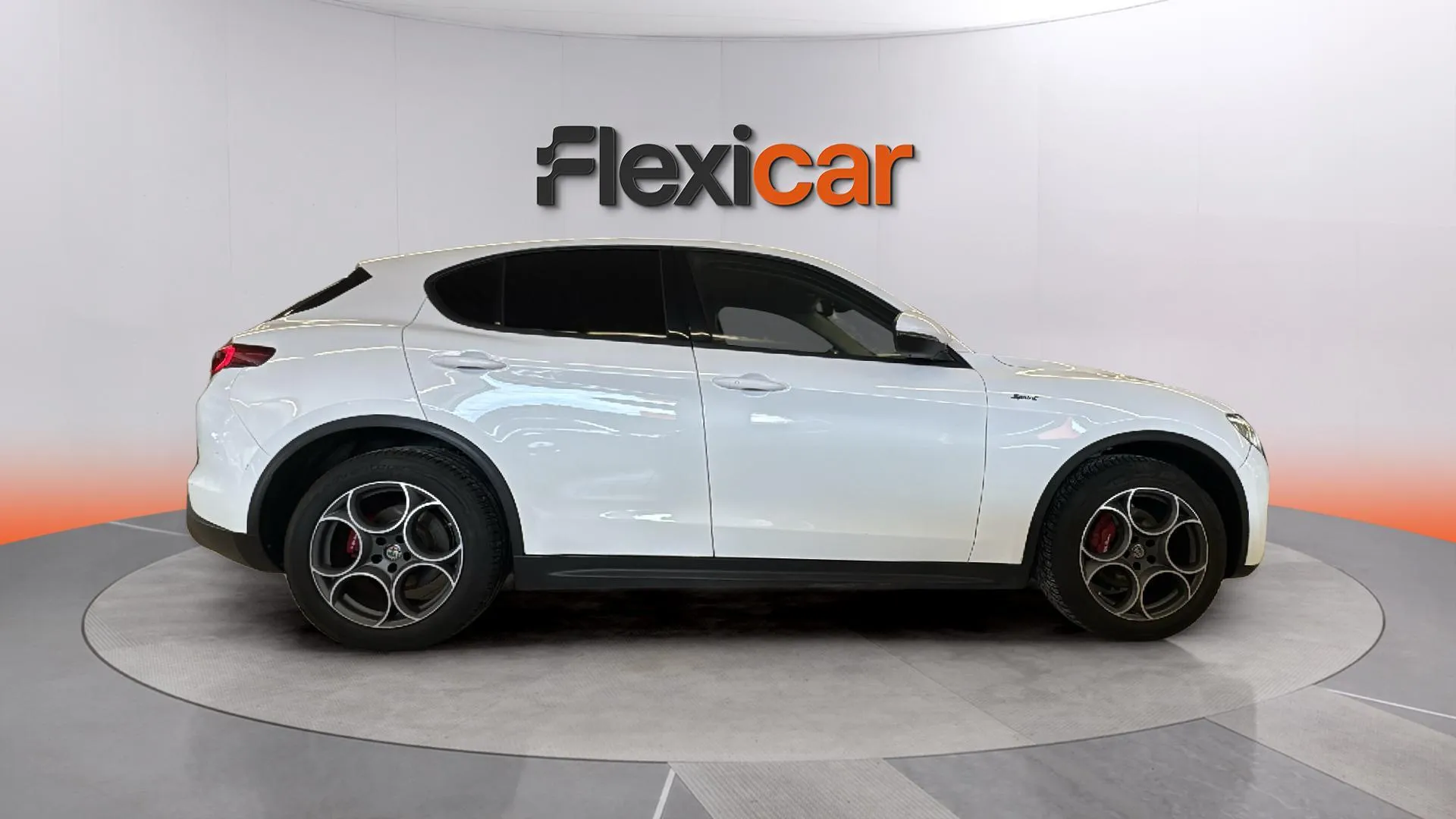 Alfa Romeo Stelvio 2.0 Gasolina Sprint+ Q4 - foto 8