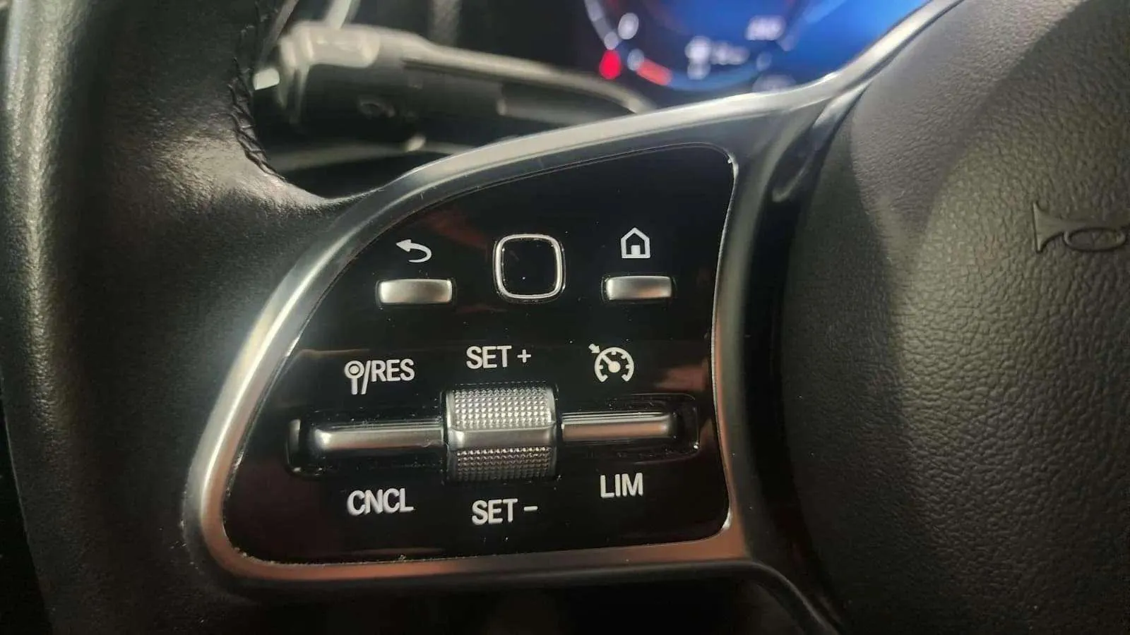Mercedes-Benz CLA 250 e - foto 9