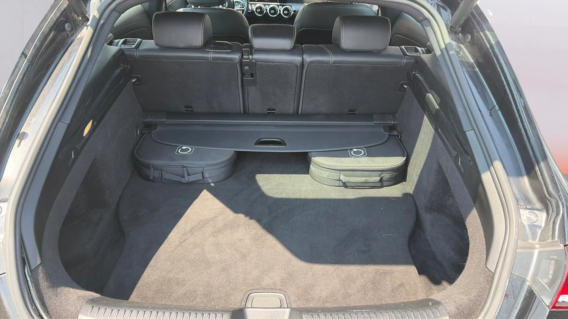 Mercedes-Benz CLA 250 e Shooting Brake - foto 13
