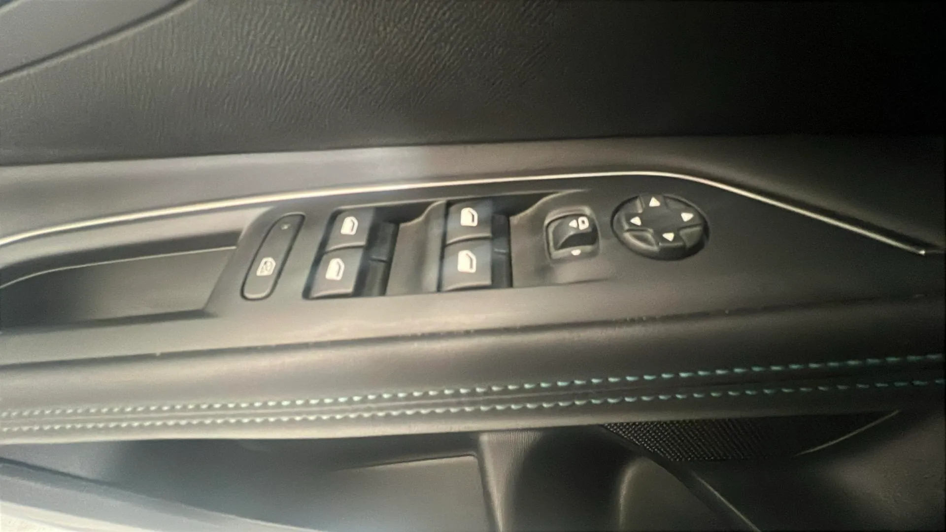 Peugeot 3008 225 e-EAT8 Allure Pack - foto 15