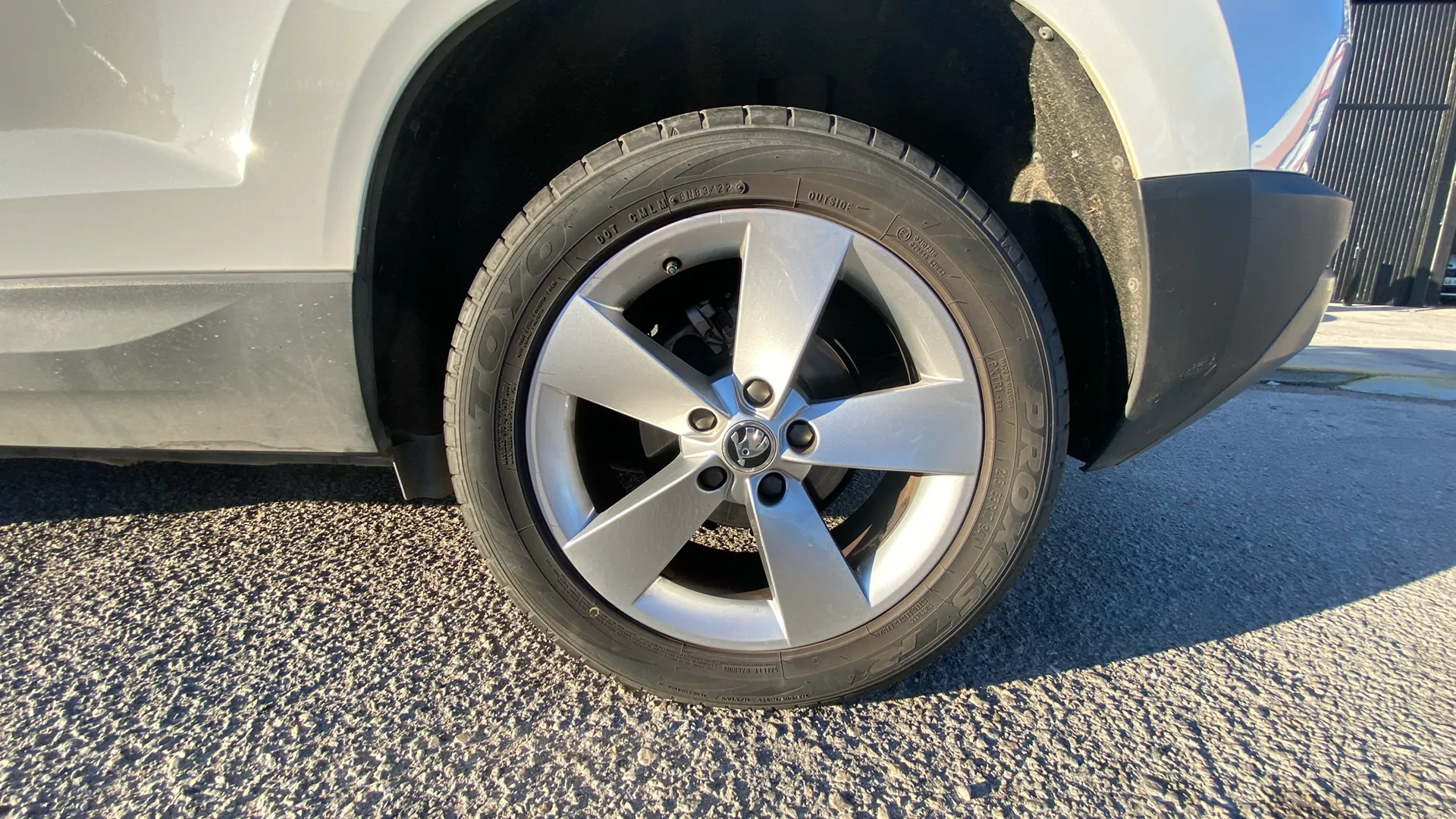 Škoda Karoq 1.5 TSI DSG ACT Ambition - foto 20