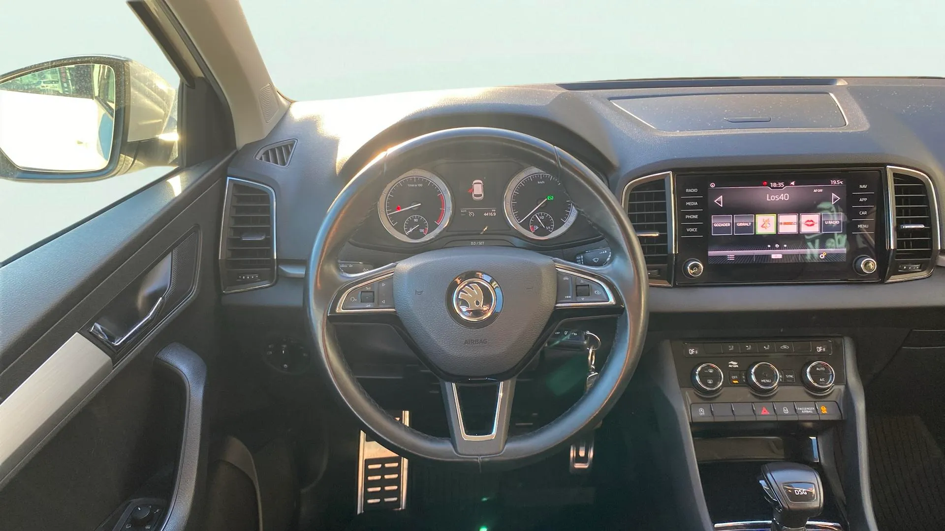 Škoda Karoq 1.5 TSI DSG ACT Ambition - foto 11