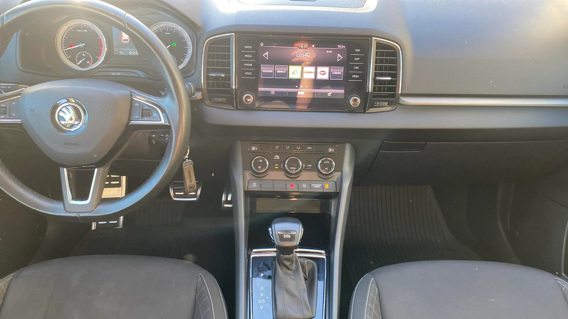 Škoda Karoq 1.5 TSI DSG ACT Ambition - foto 13