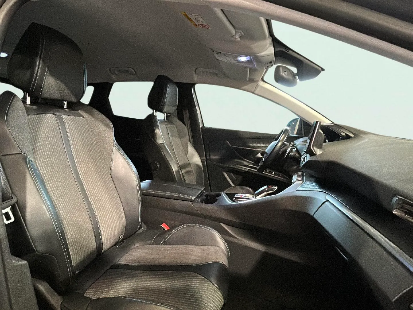 Peugeot 3008 1.2 PureTech GT EAT8 - foto 16