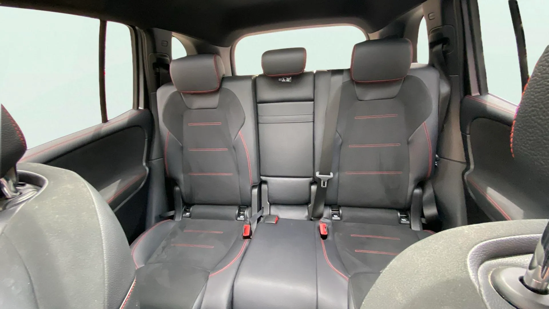 Mercedes-Benz GLB 2.0 GLB 200 D DCT - foto 19