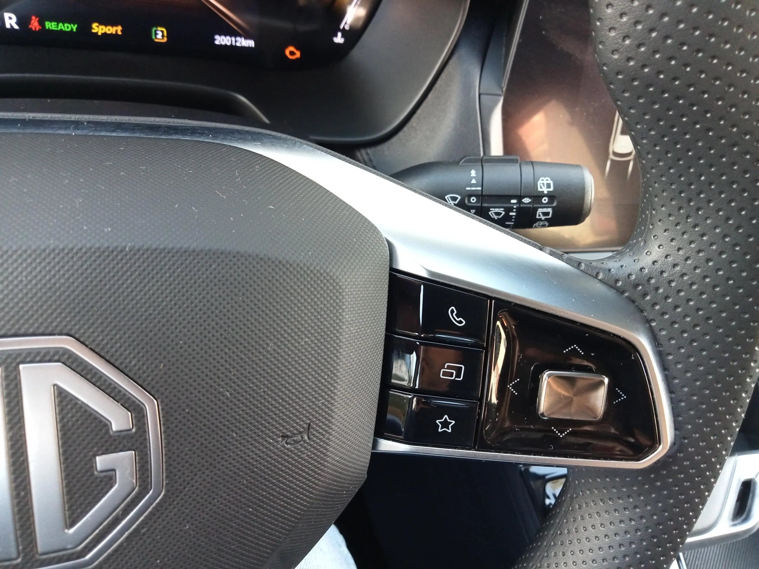 MG ZS Hybrid+ Standard - foto 19