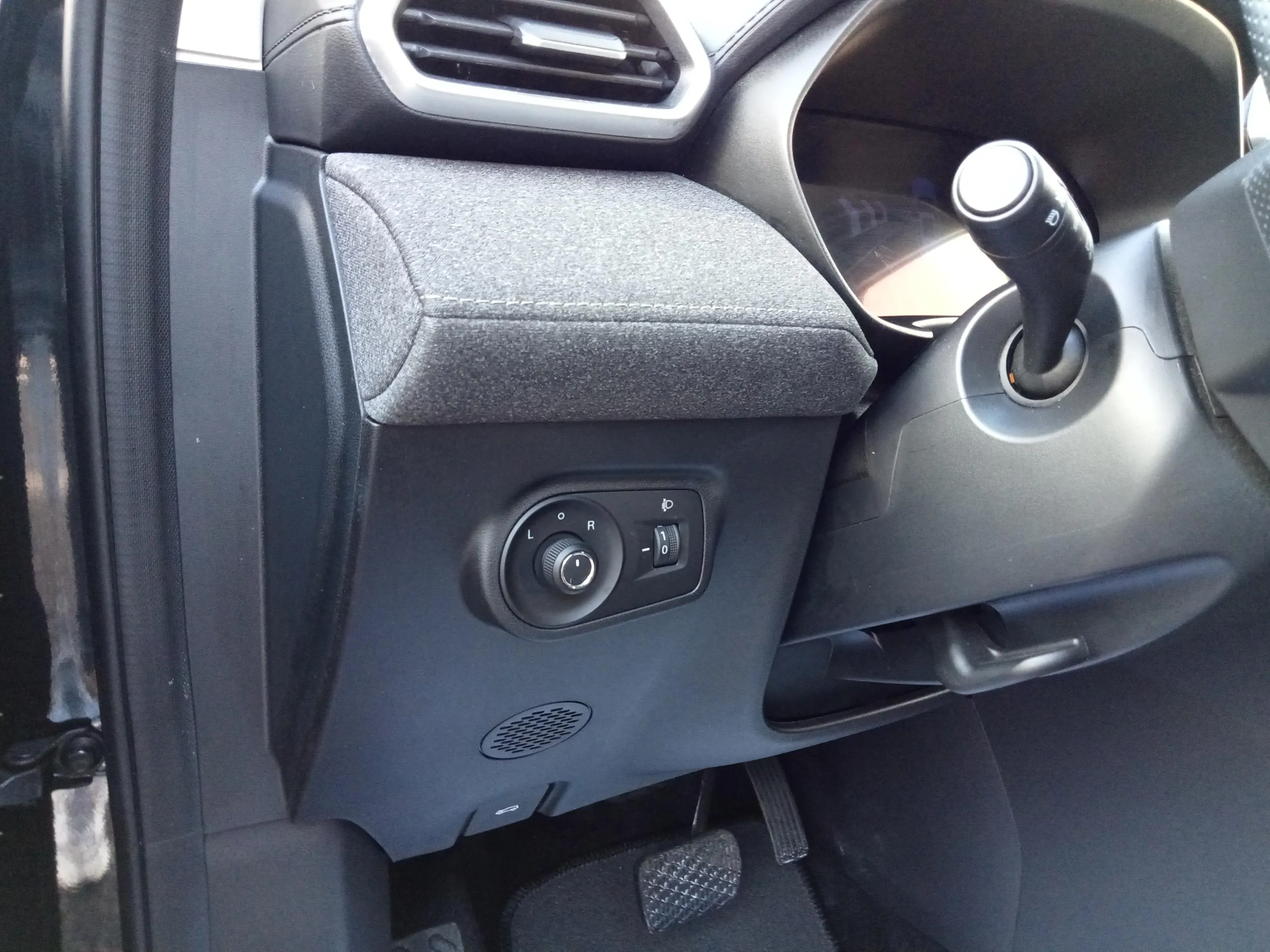 MG ZS Hybrid+ Standard - foto 16