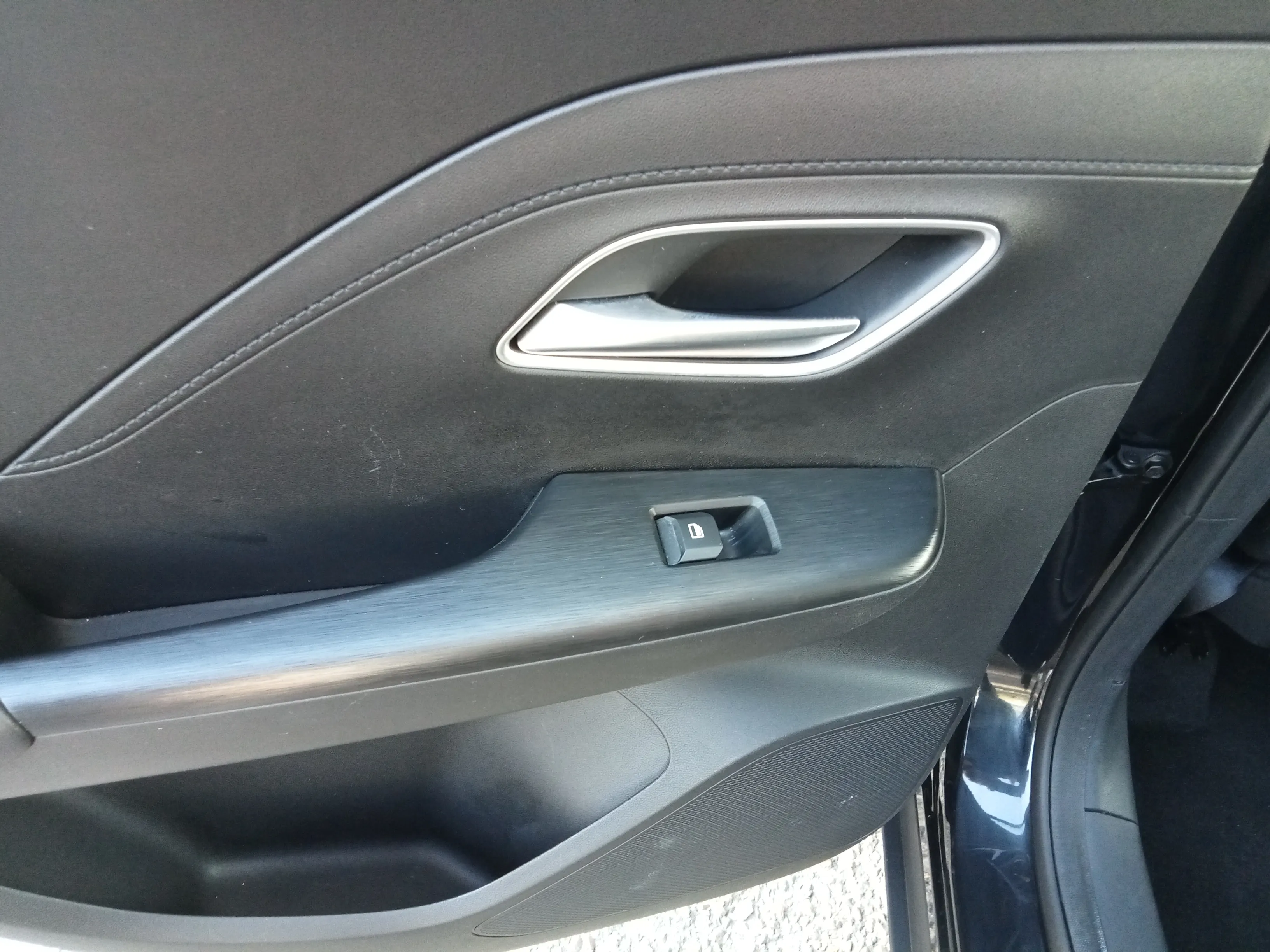 MG ZS Hybrid+ Standard - foto 21