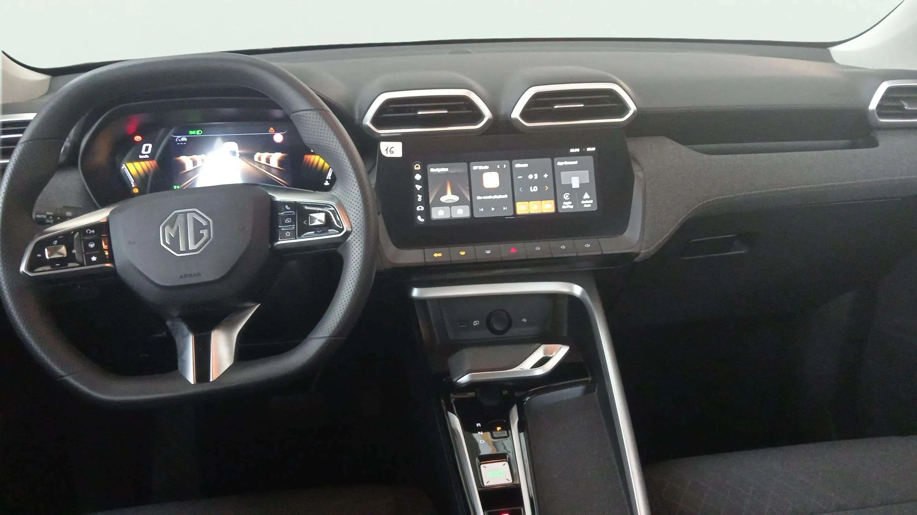 MG ZS Hybrid+ Standard - foto 15