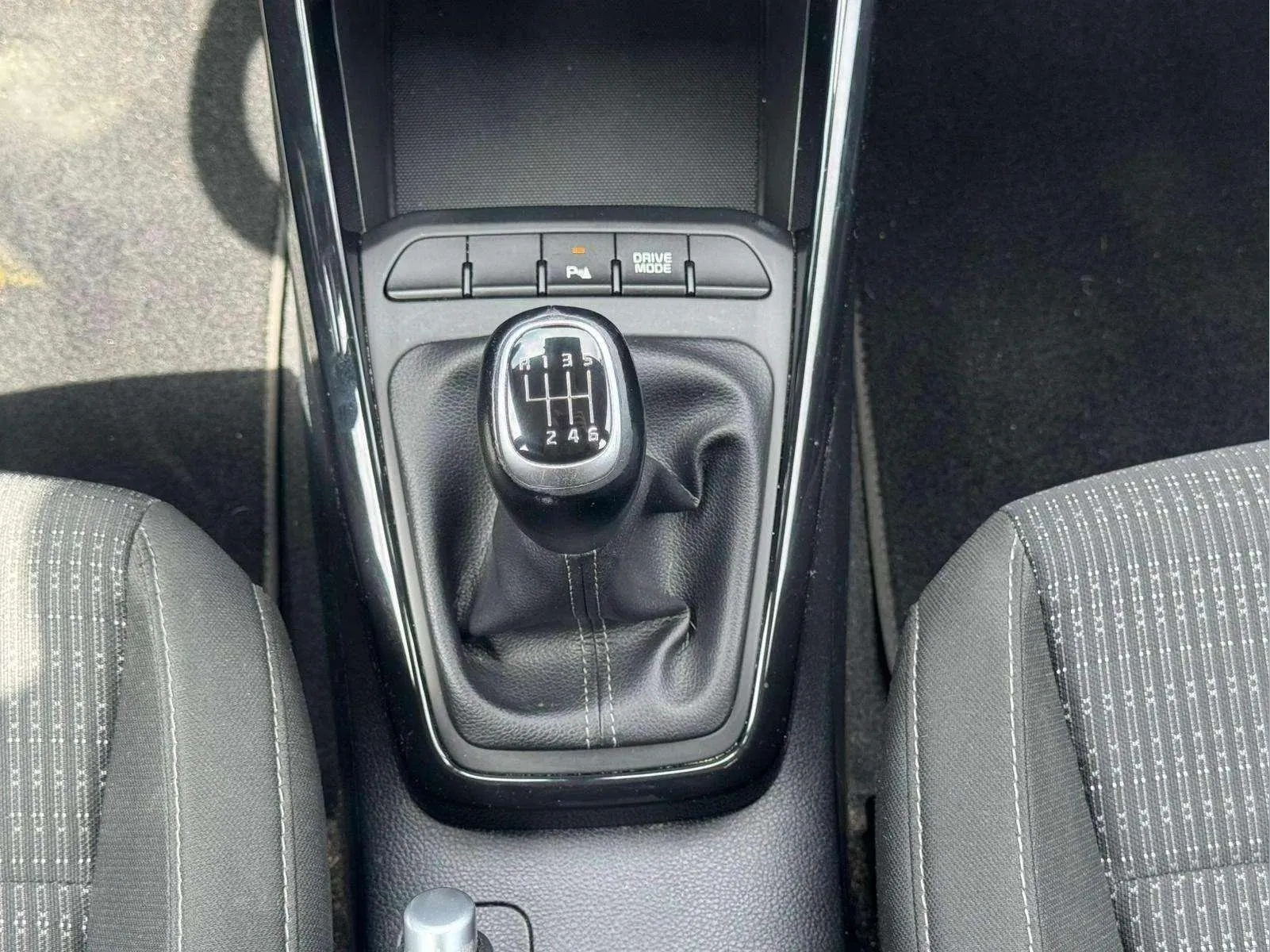 Kia Stonic 1.0 T-GDi MHEV iMT Drive - foto 14