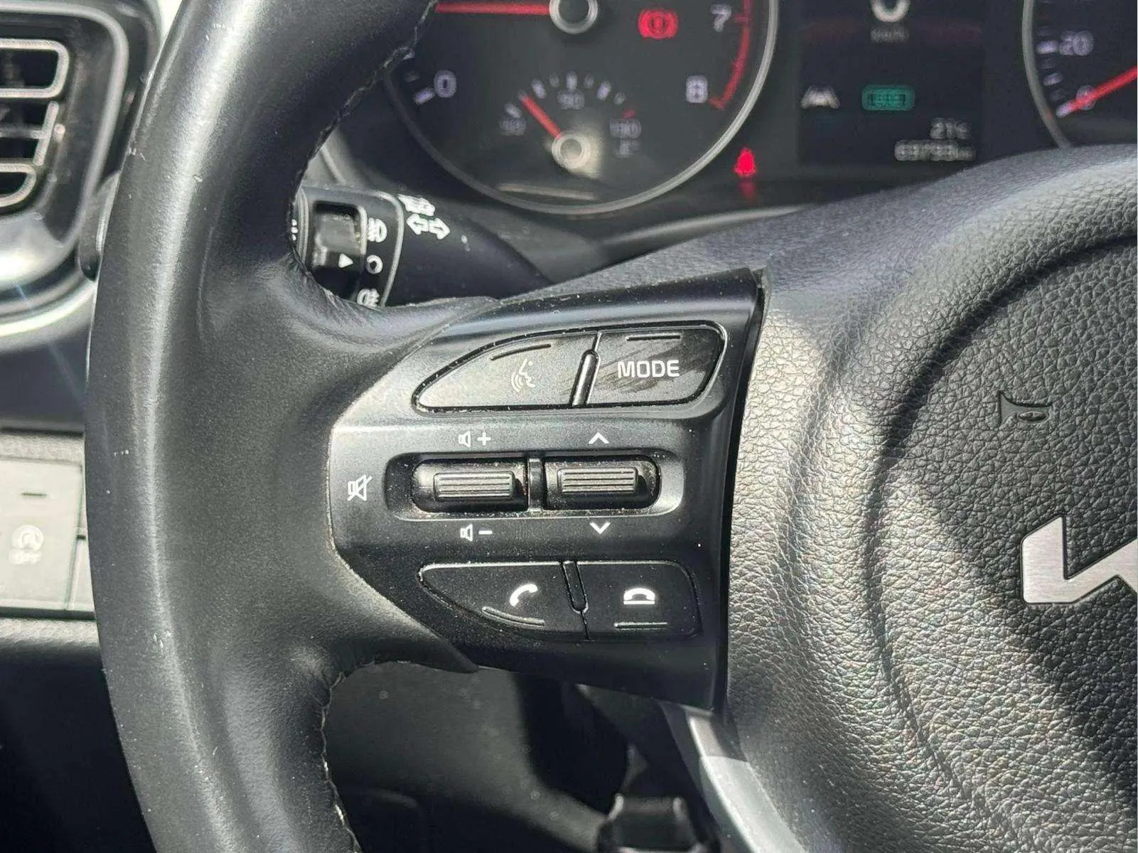 Kia Stonic 1.0 T-GDi MHEV iMT Drive - foto 12