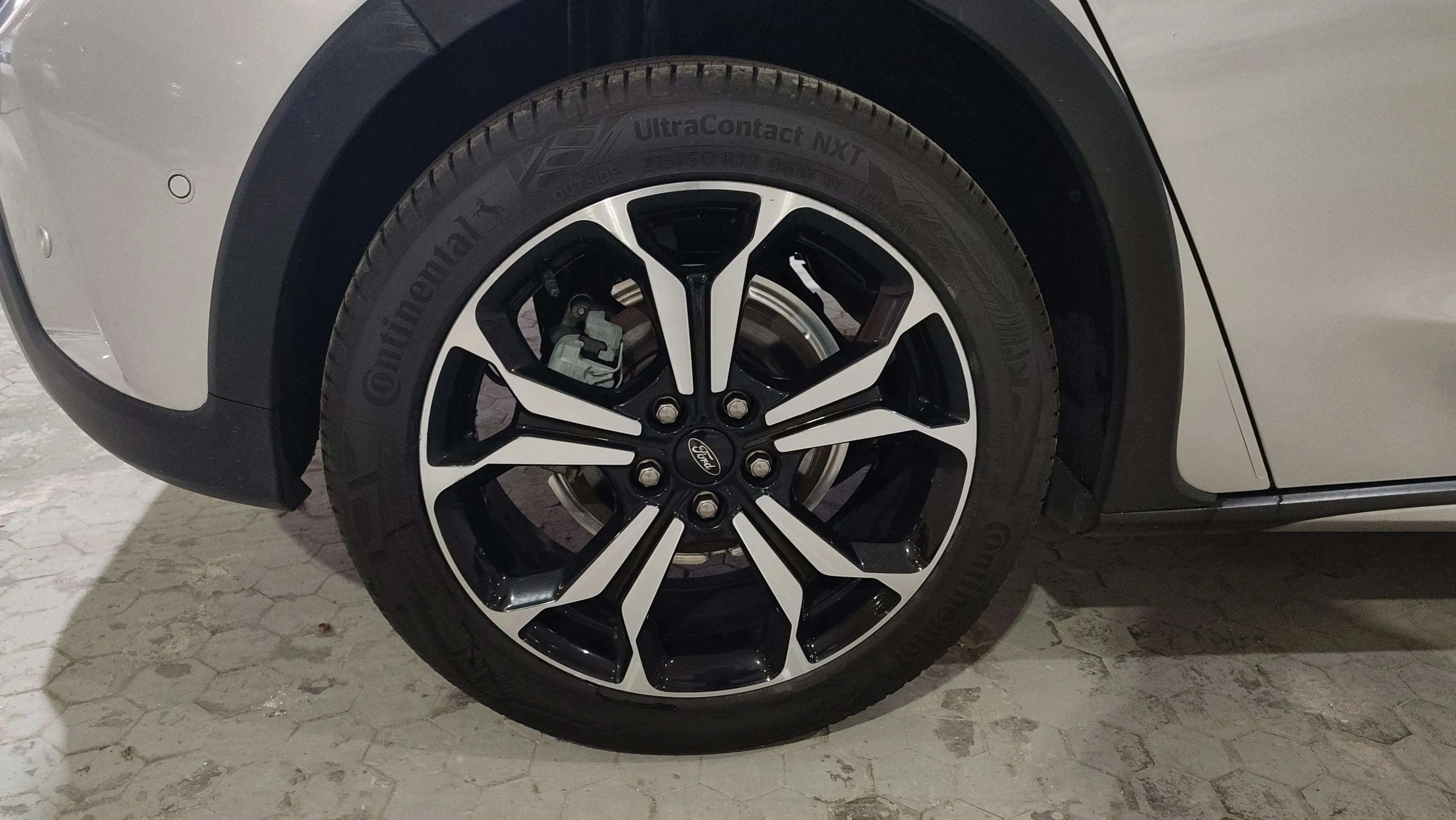 Ford Focus 1.0 EcoBoost MHEV ST-Line - foto 26